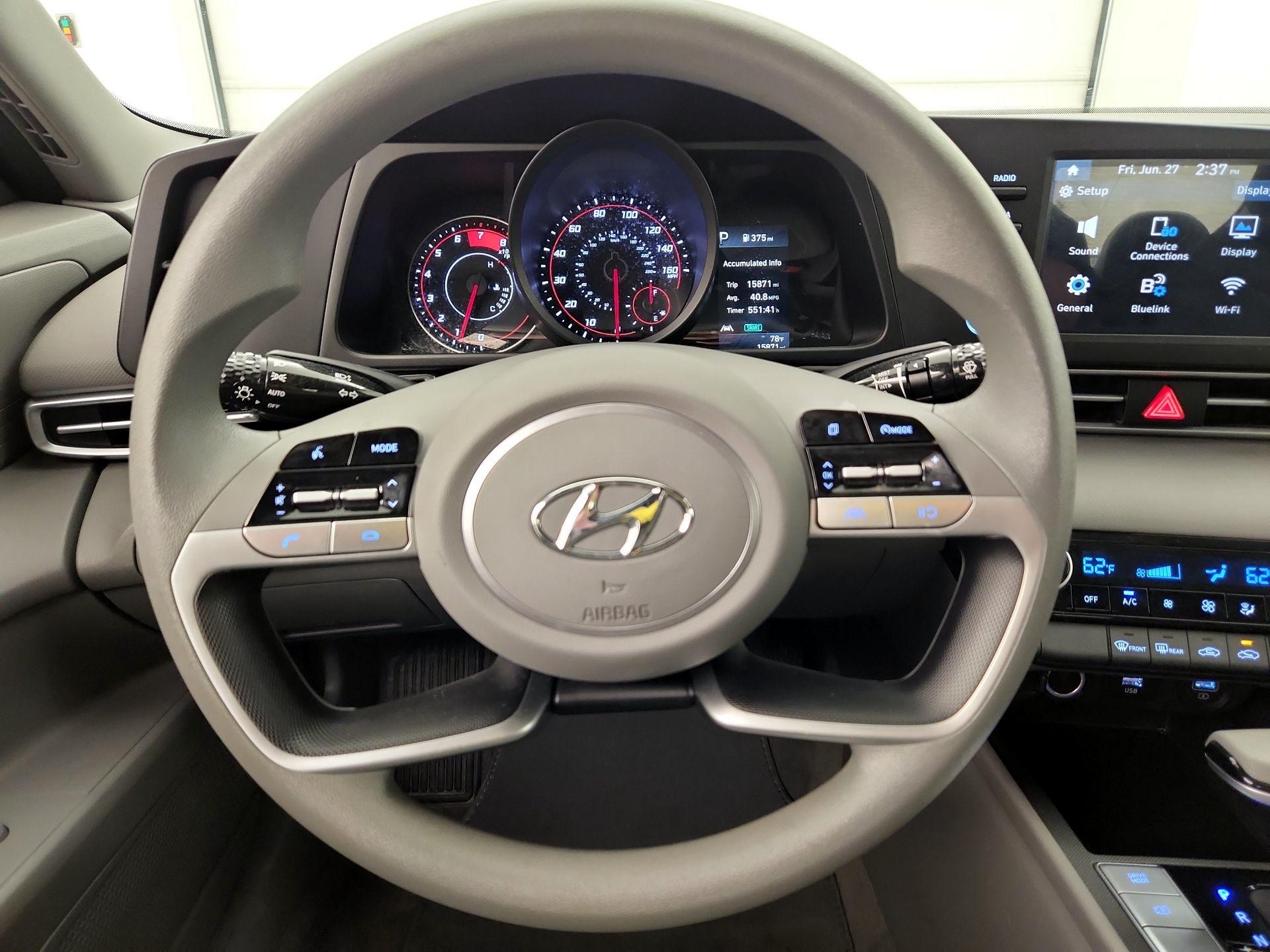 Thumbnail: 2023 Hyundai Elantra - 10
