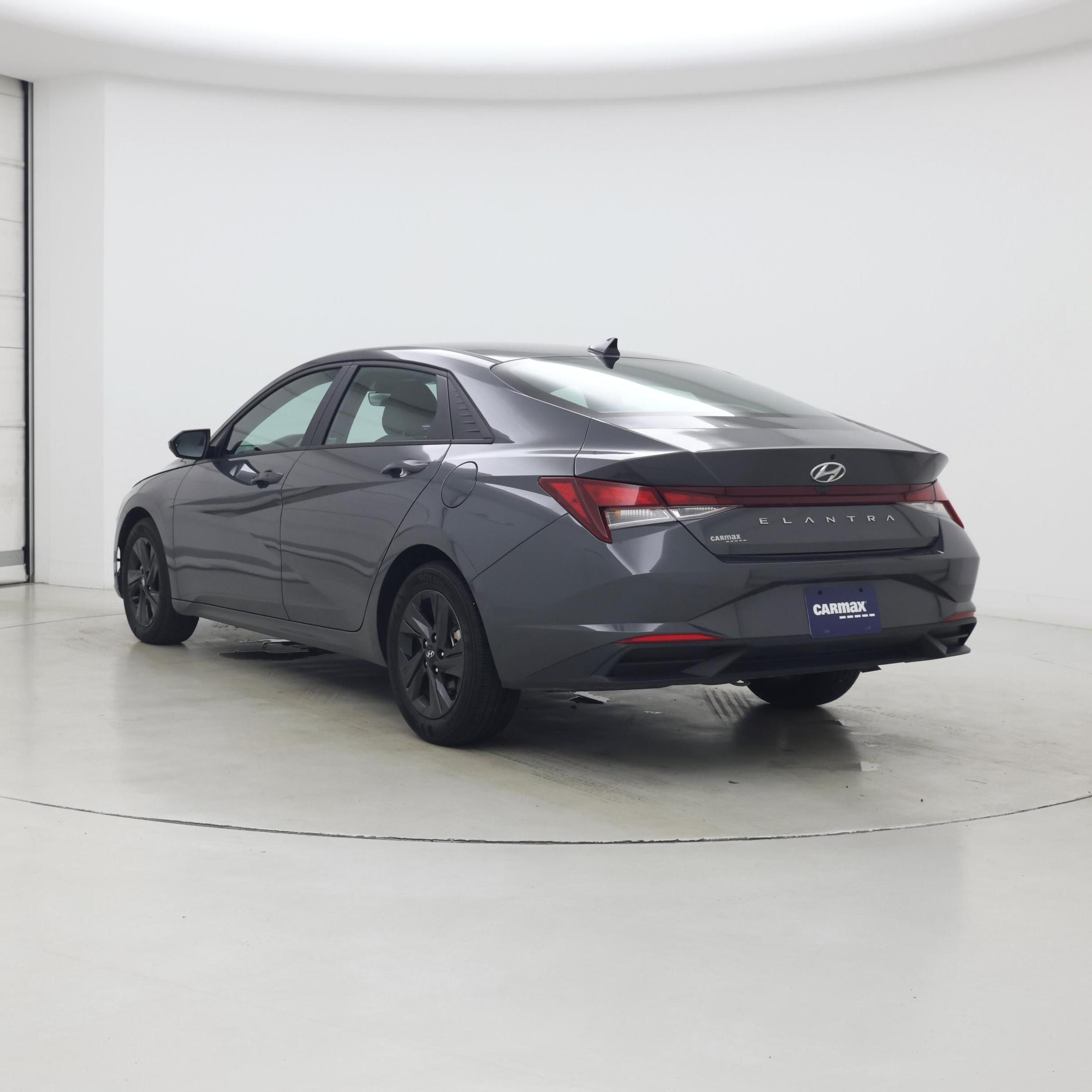 Thumbnail: 2023 Hyundai Elantra - 2