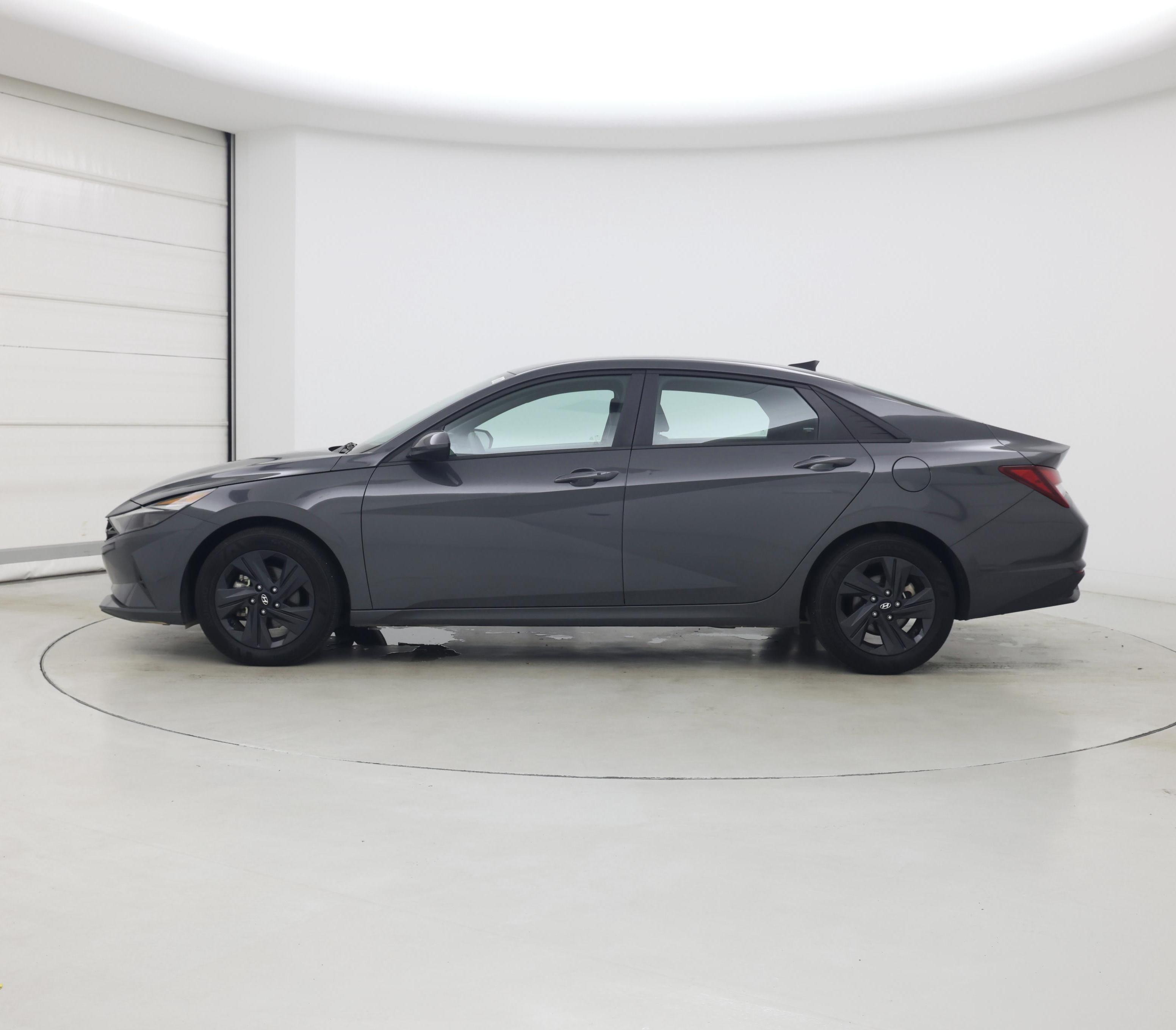 Thumbnail: 2023 Hyundai Elantra - 3