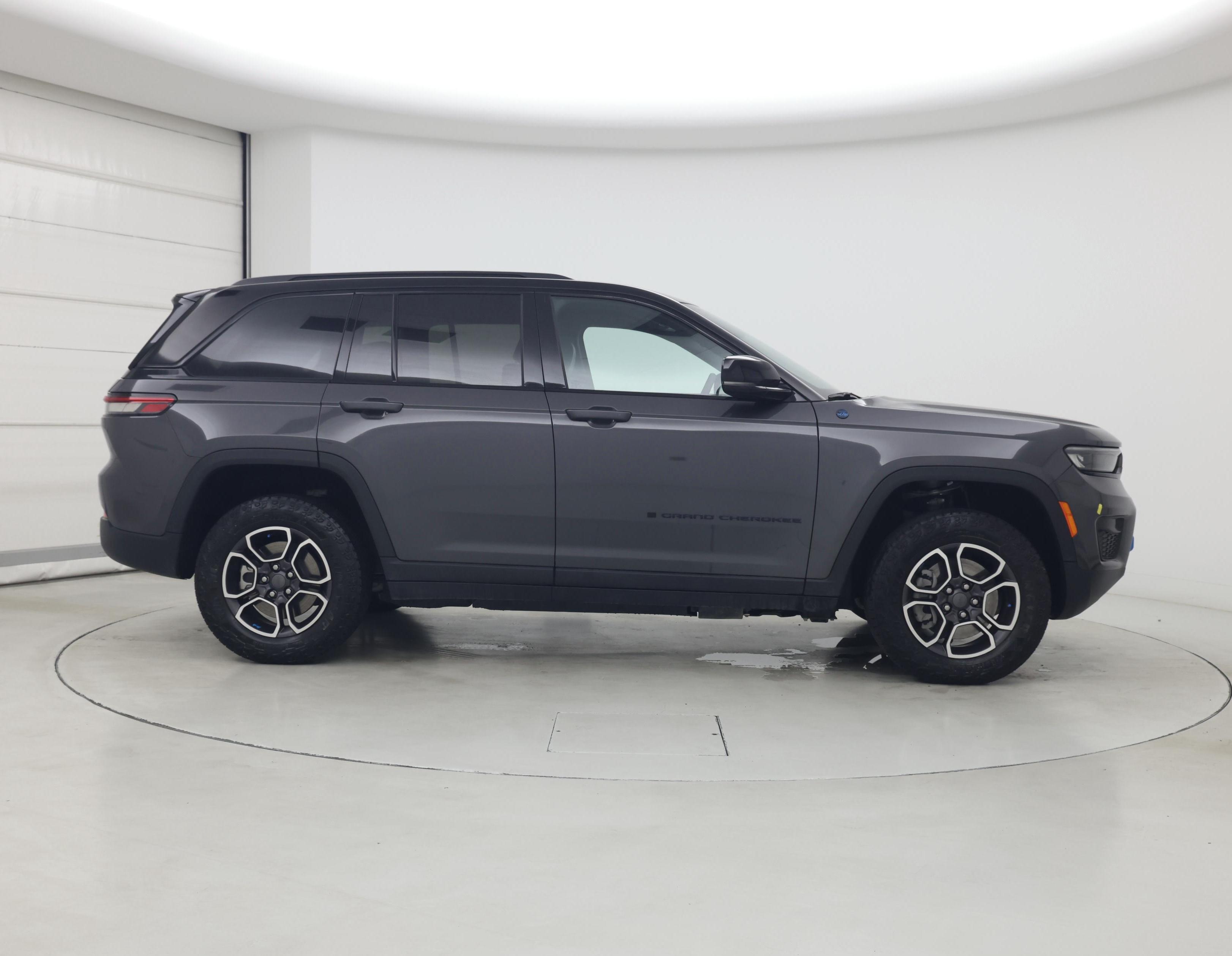 Thumbnail: 2023 Jeep Grand Cherokee - 7