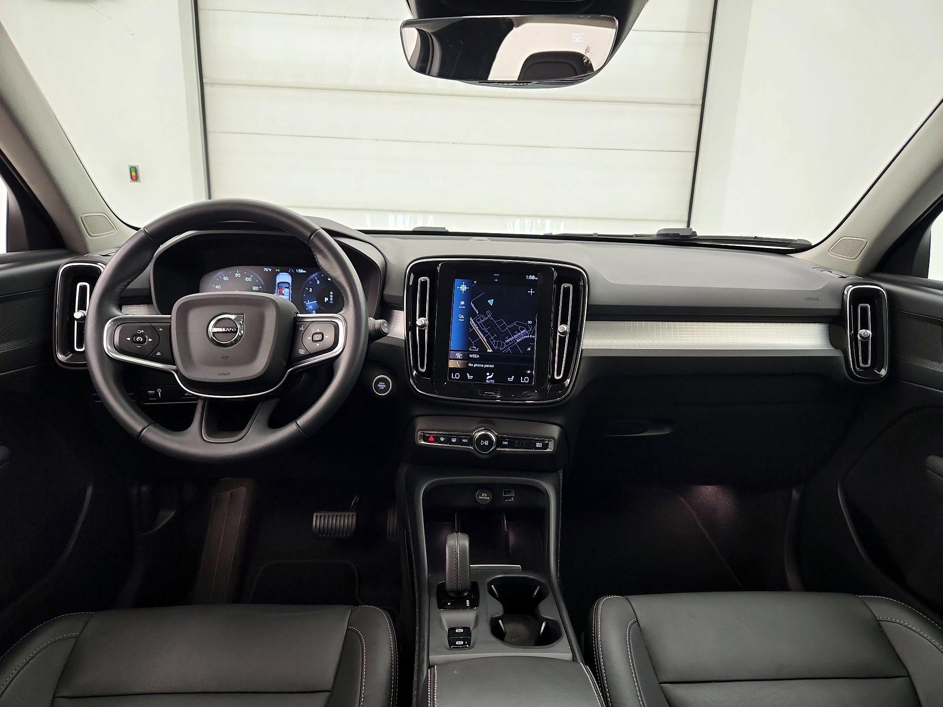 Thumbnail: 2021 Volvo XC40 - 9