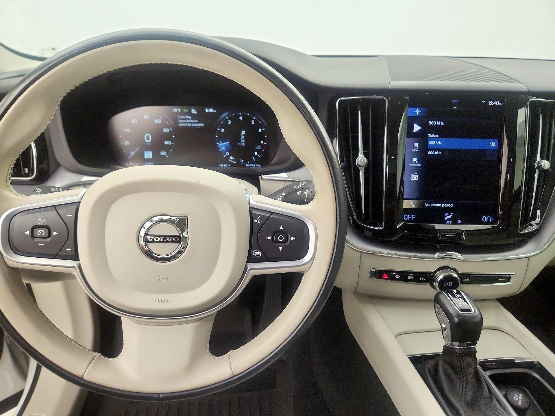 Thumbnail: 2021 Volvo XC60 - 9
