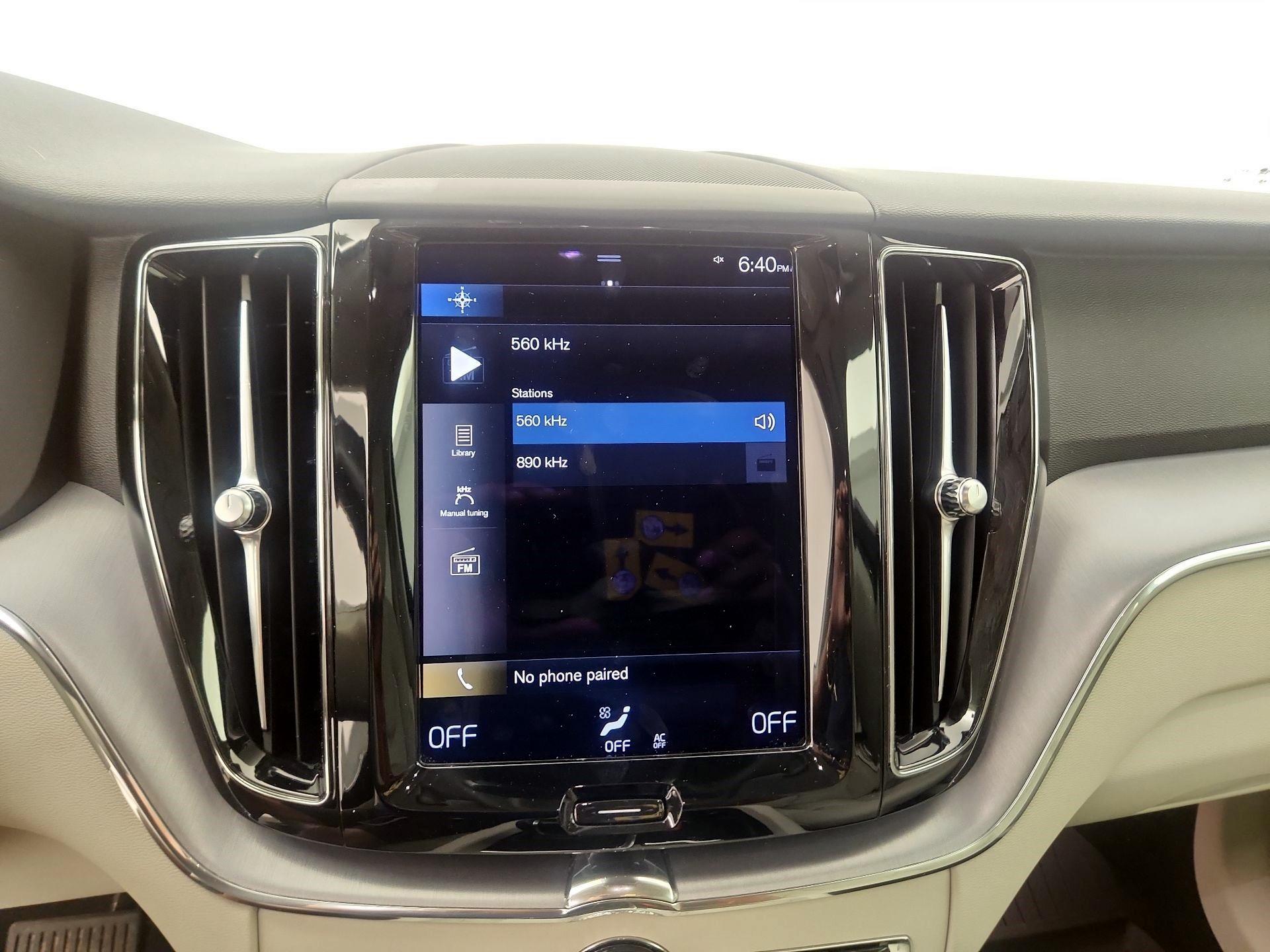 Thumbnail: 2021 Volvo XC60 - 15