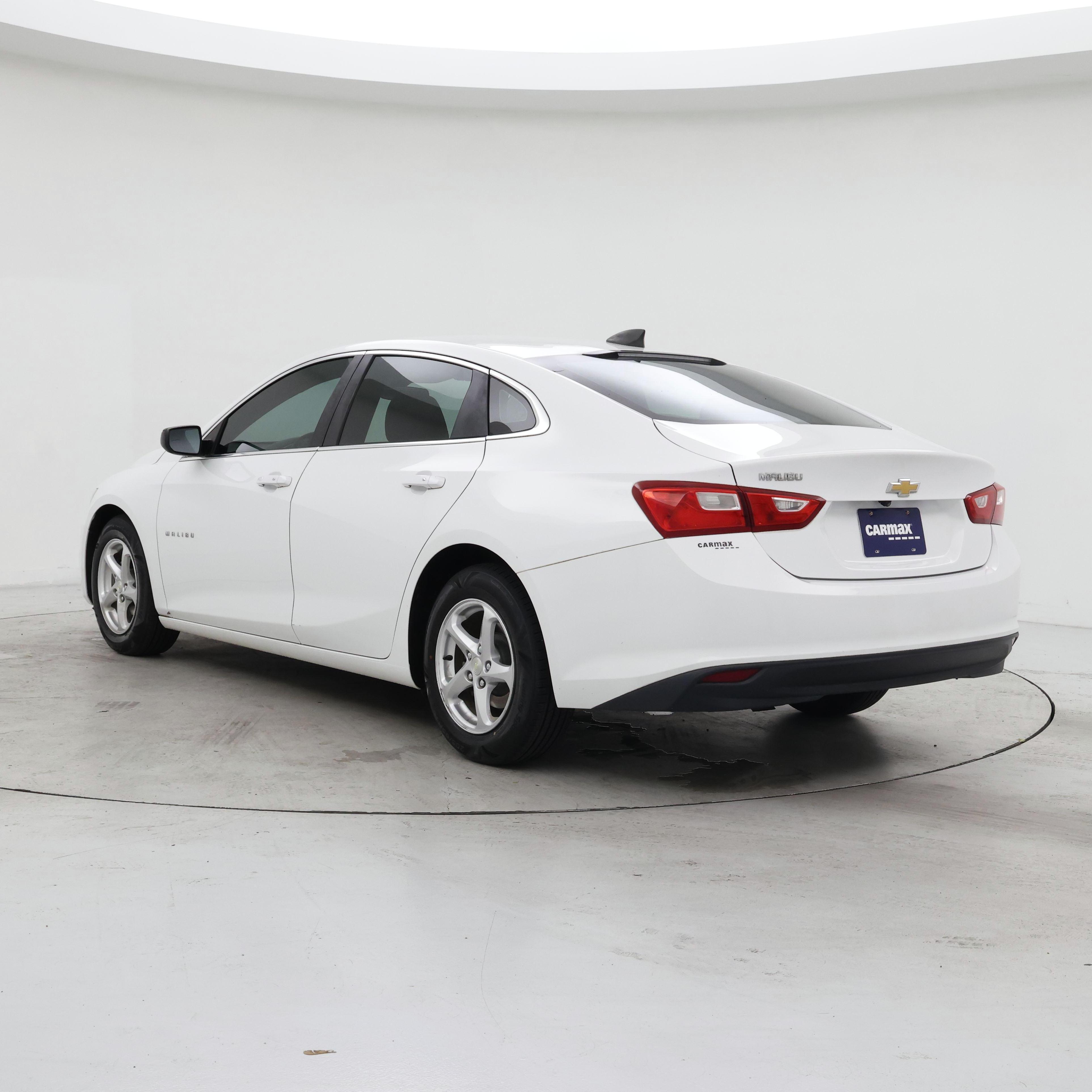 Thumbnail: 2017 Chevrolet Malibu - 2