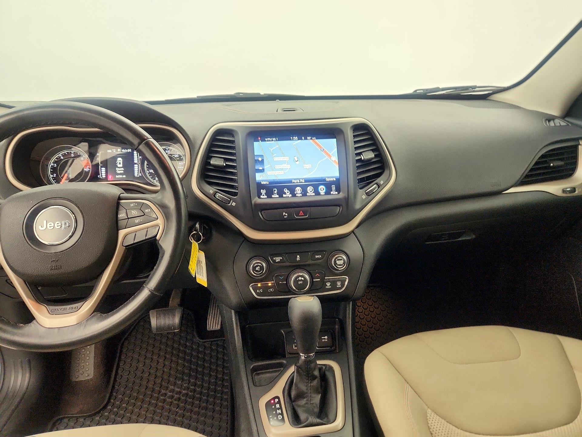 Thumbnail: 2016 Jeep Cherokee - 9