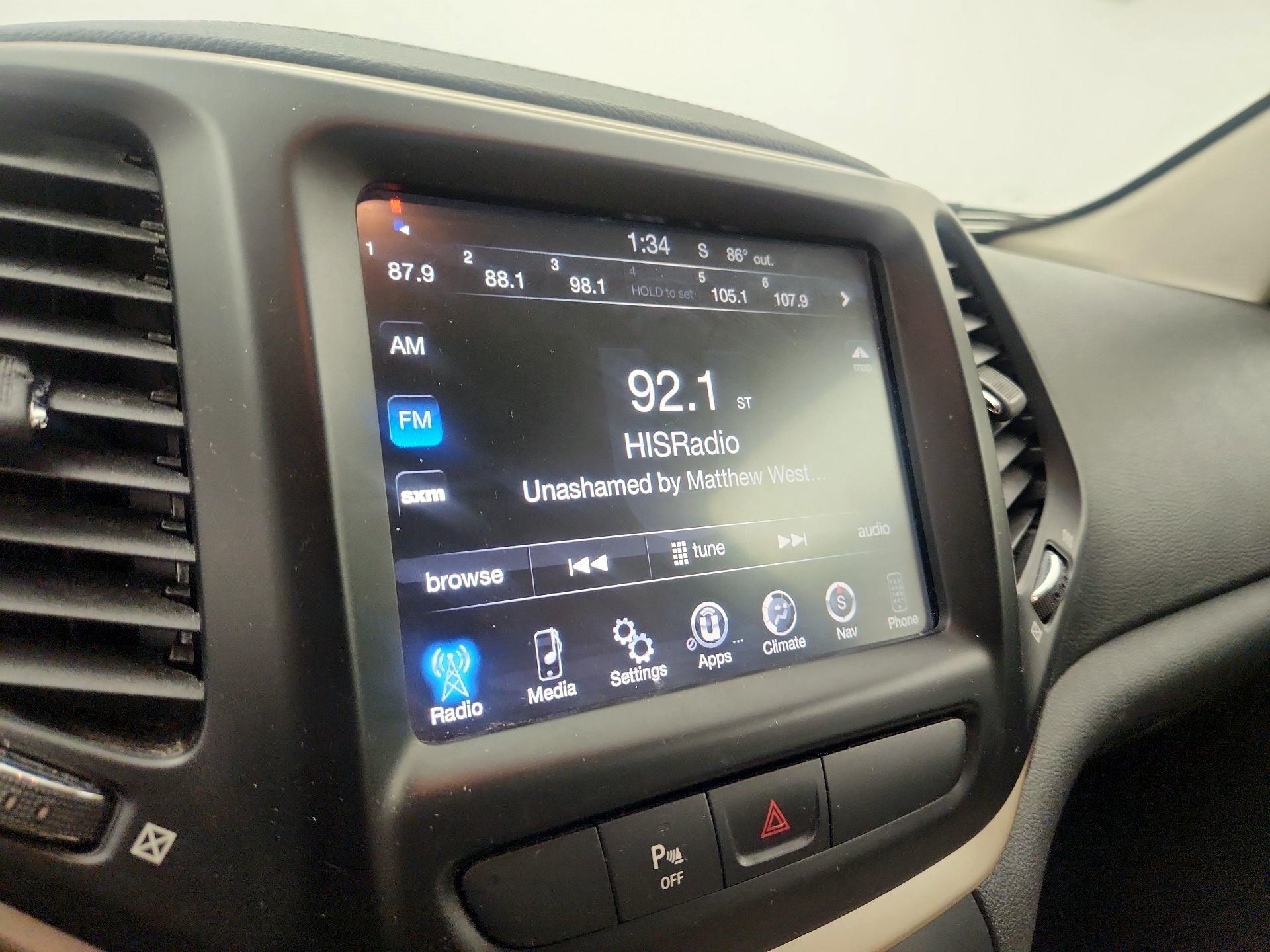 Thumbnail: 2016 Jeep Cherokee - 16