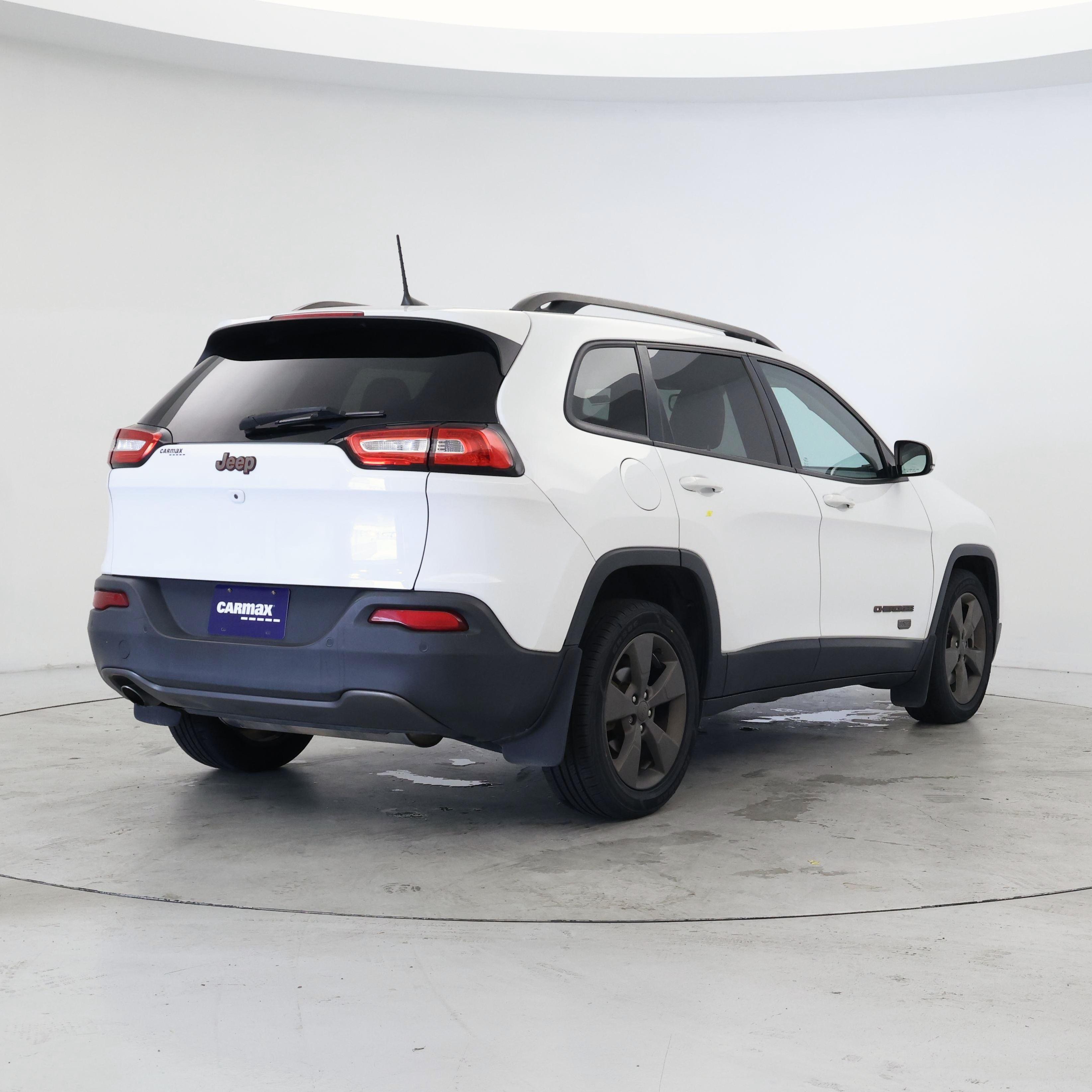 Thumbnail: 2016 Jeep Cherokee - 8