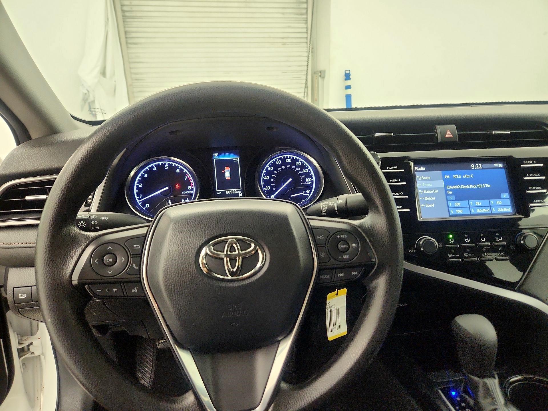 Thumbnail: 2019 Toyota Camry - 9