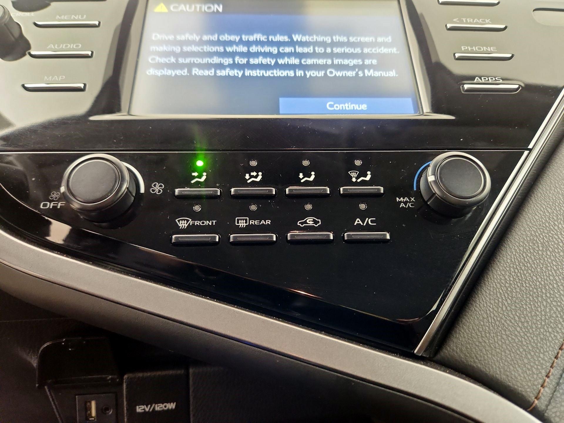 Thumbnail: 2019 Toyota Camry - 16