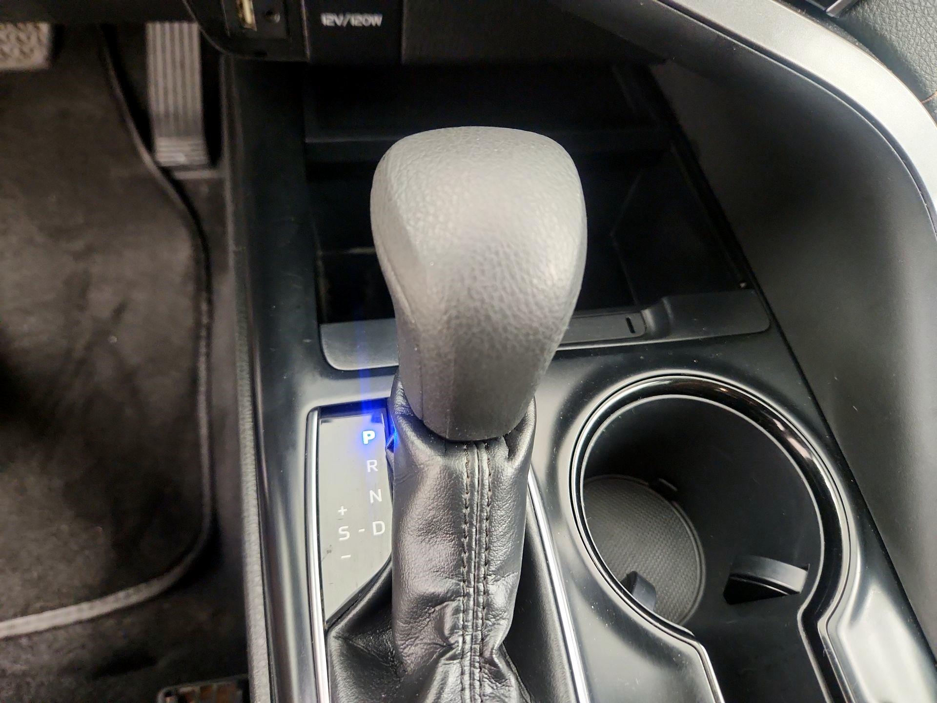 Thumbnail: 2019 Toyota Camry - 17