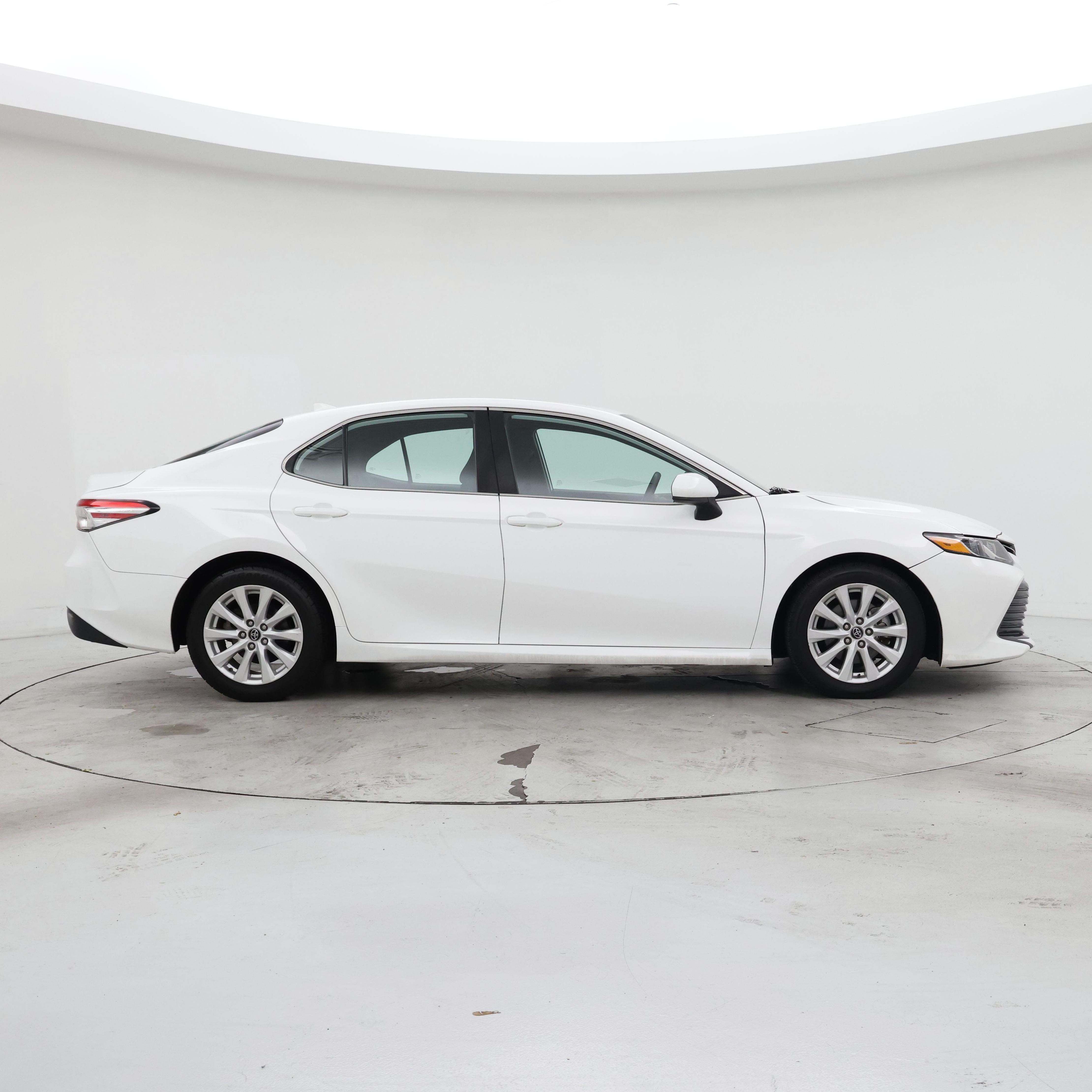 Thumbnail: 2019 Toyota Camry - 7