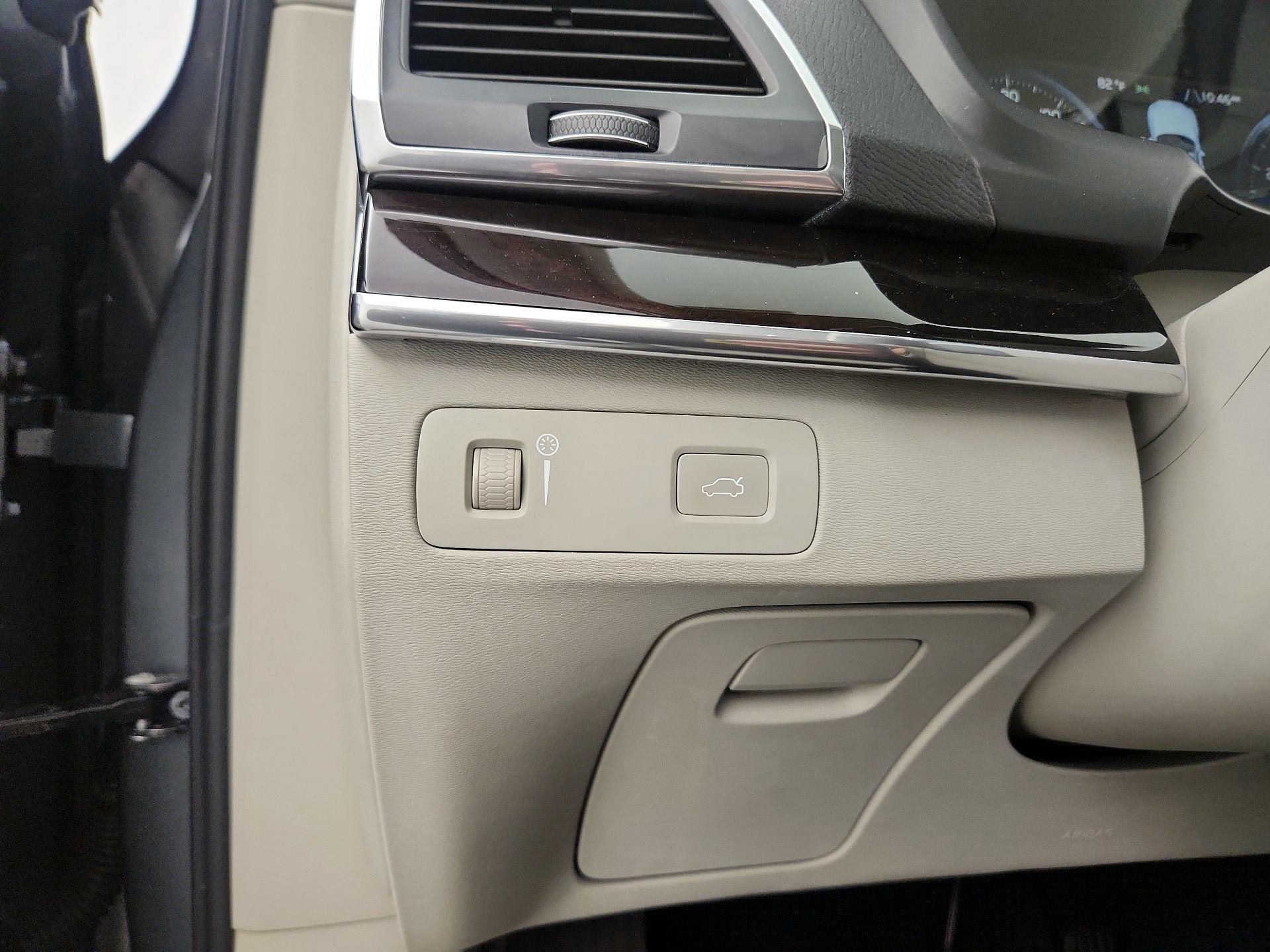Thumbnail: 2019 Volvo XC90 - 13