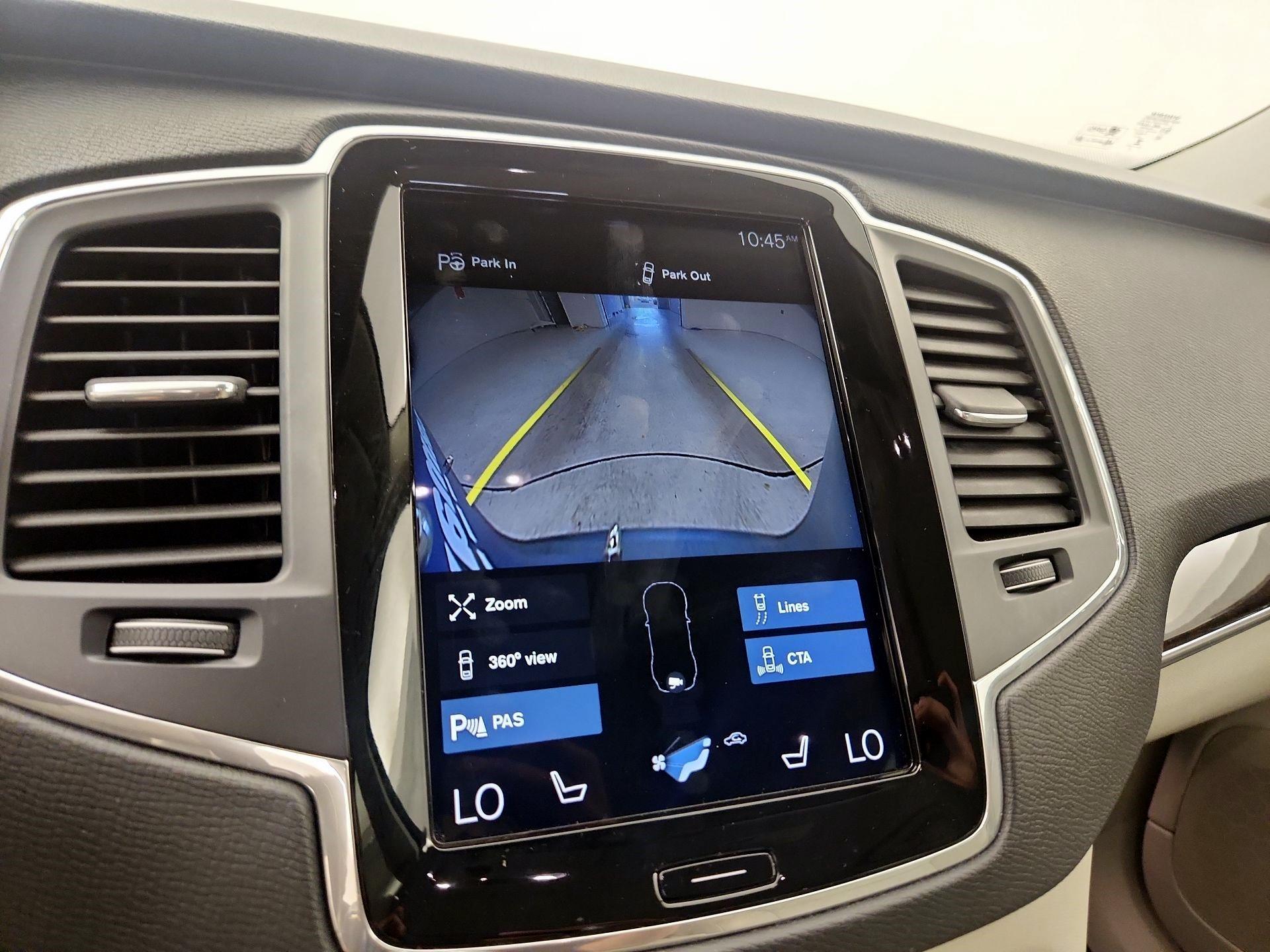 Thumbnail: 2019 Volvo XC90 - 15
