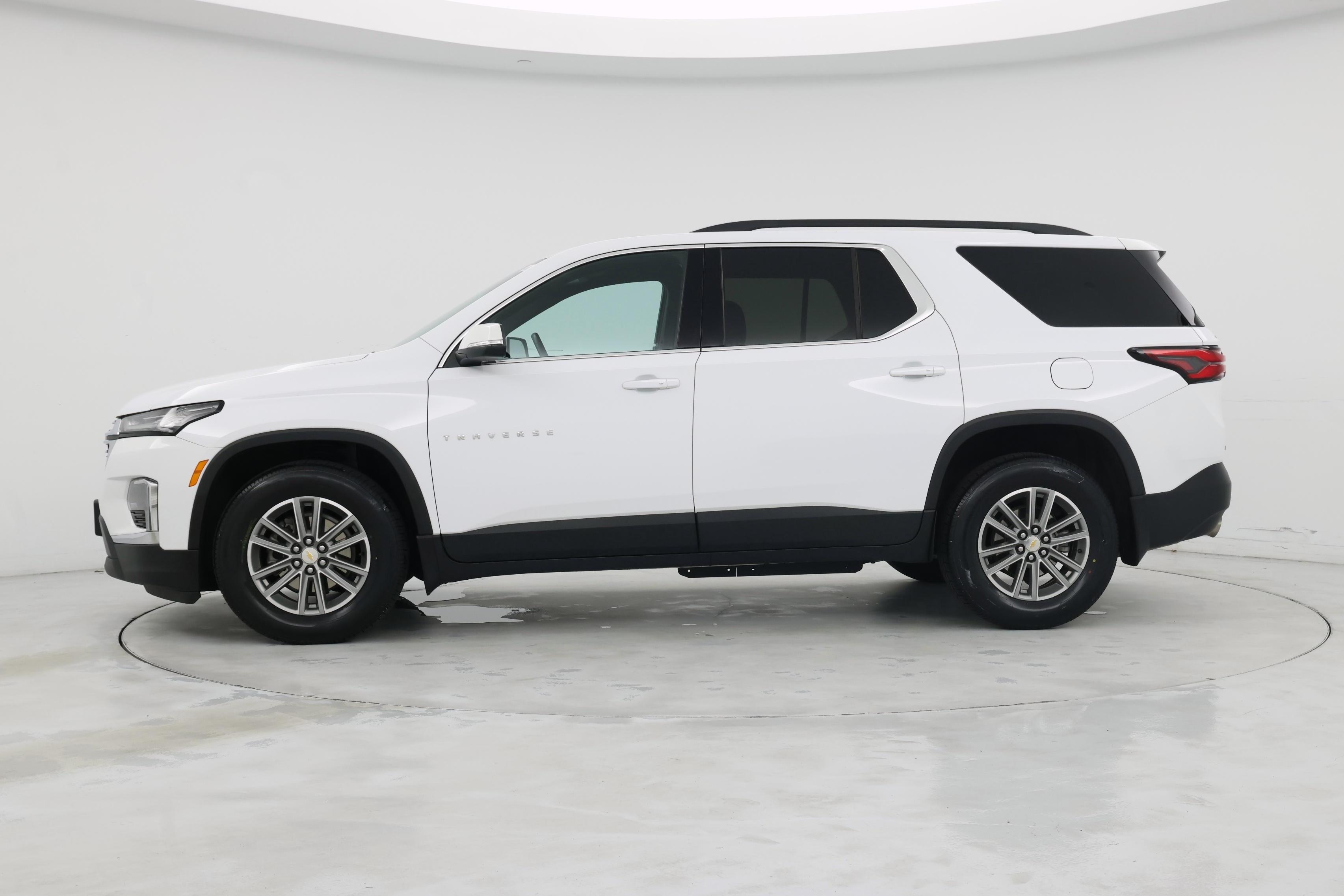 Thumbnail: 2023 Chevrolet Traverse - 3