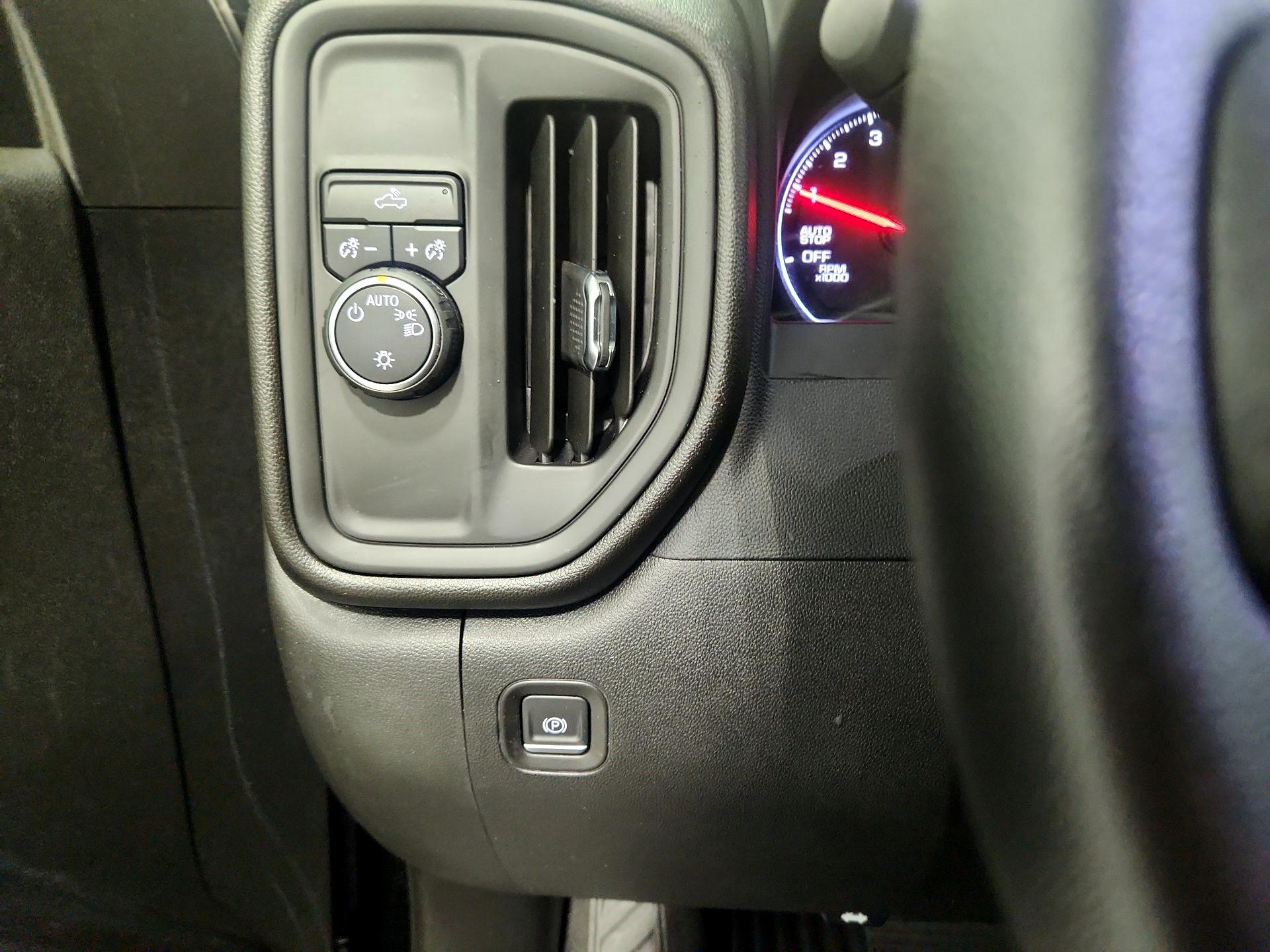 Thumbnail: 2022 Chevrolet Silverado 1500 - 13