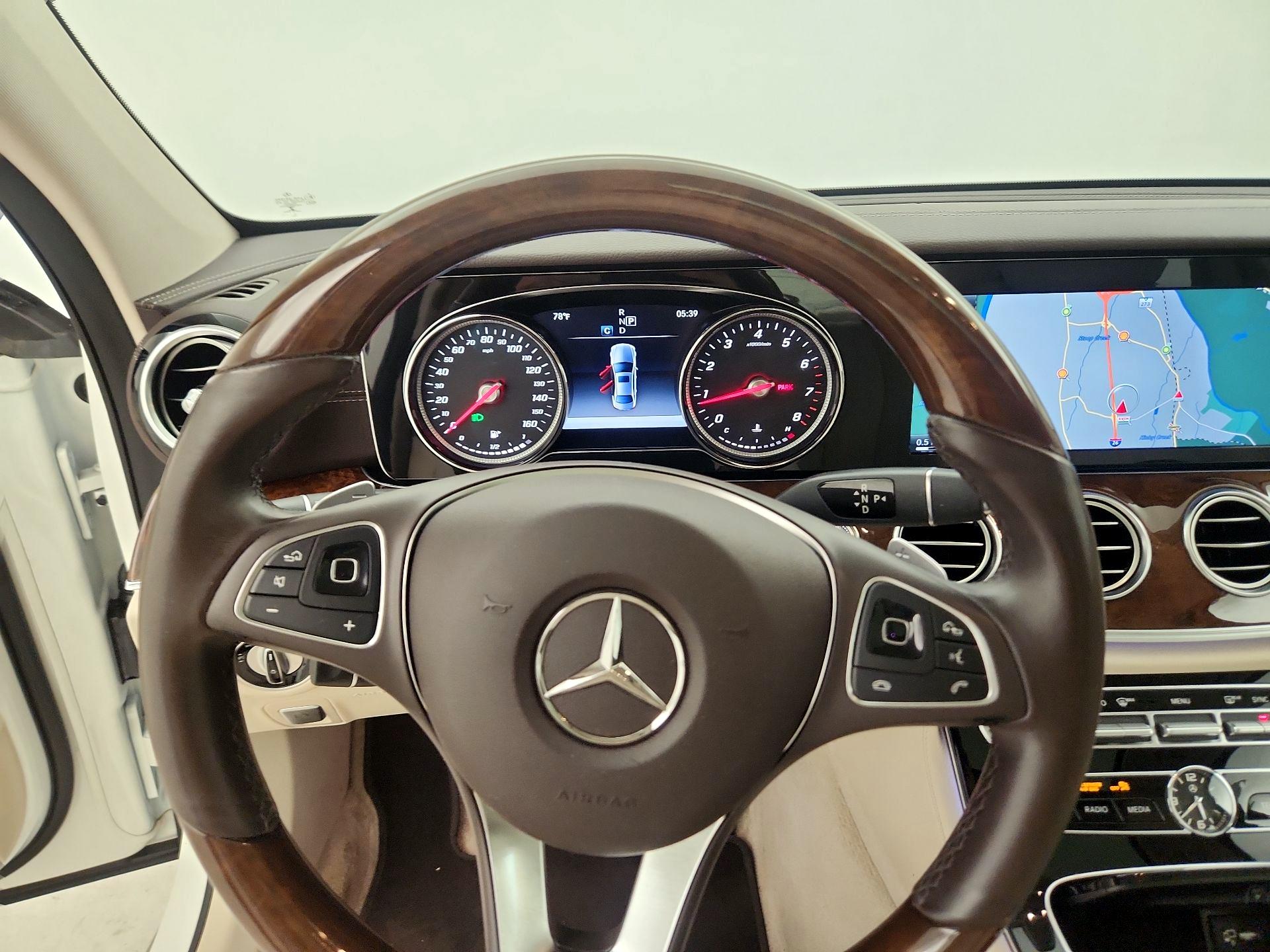 Thumbnail: 2017 Mercedes-Benz E-Class - 10