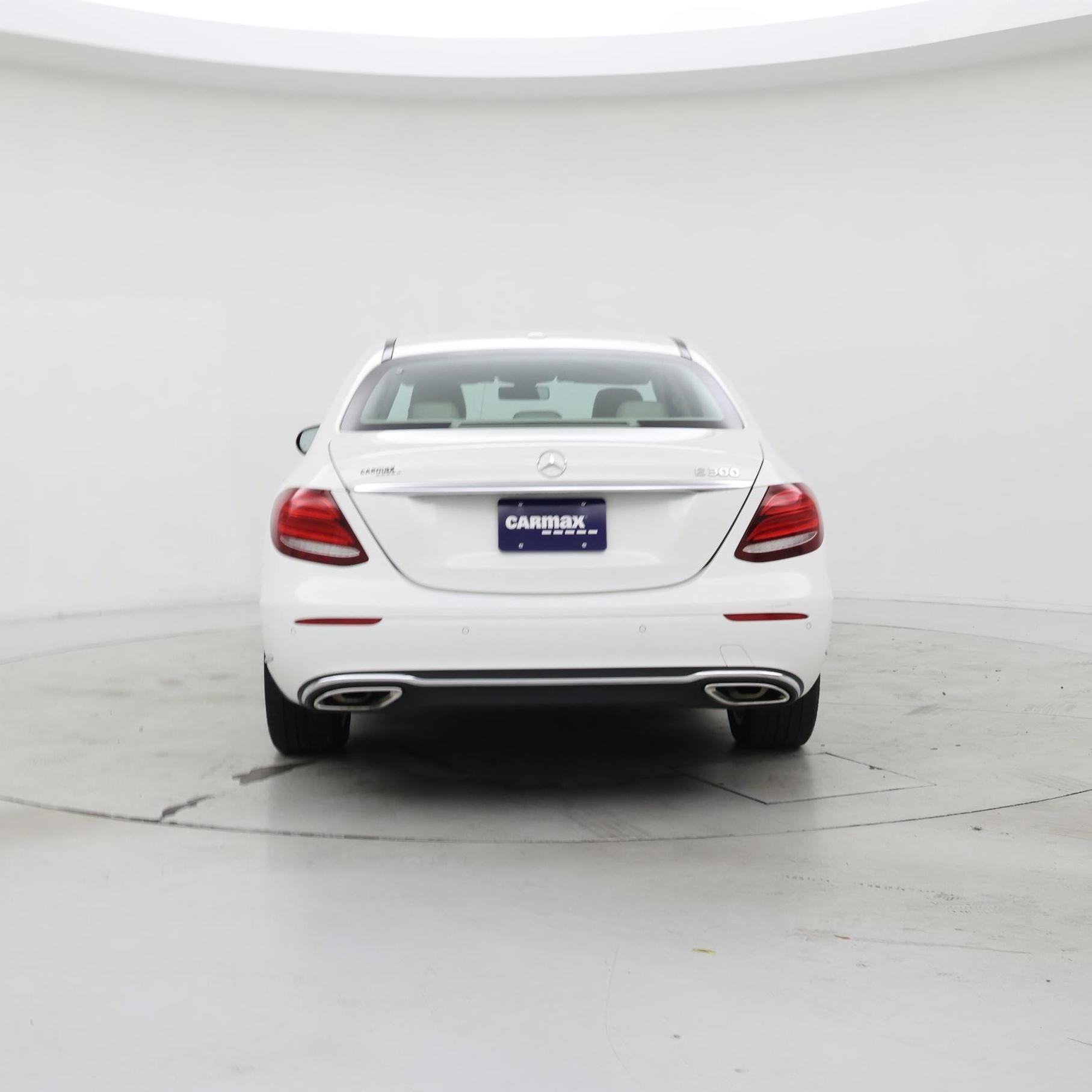 Thumbnail: 2017 Mercedes-Benz E-Class - 6