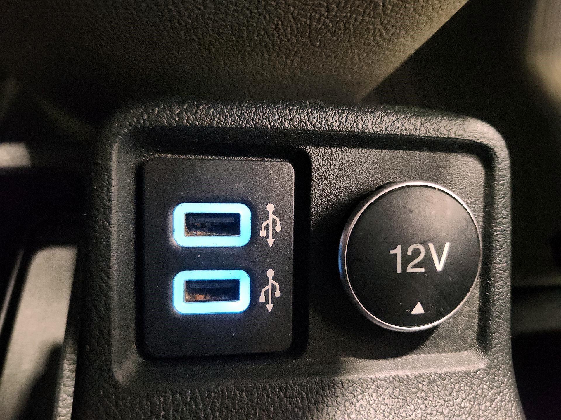 Thumbnail: 2019 Ford Transit Series - 18