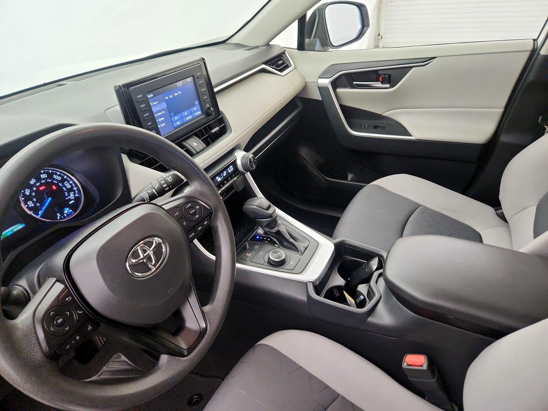 Thumbnail: 2019 Toyota RAV4 - 11