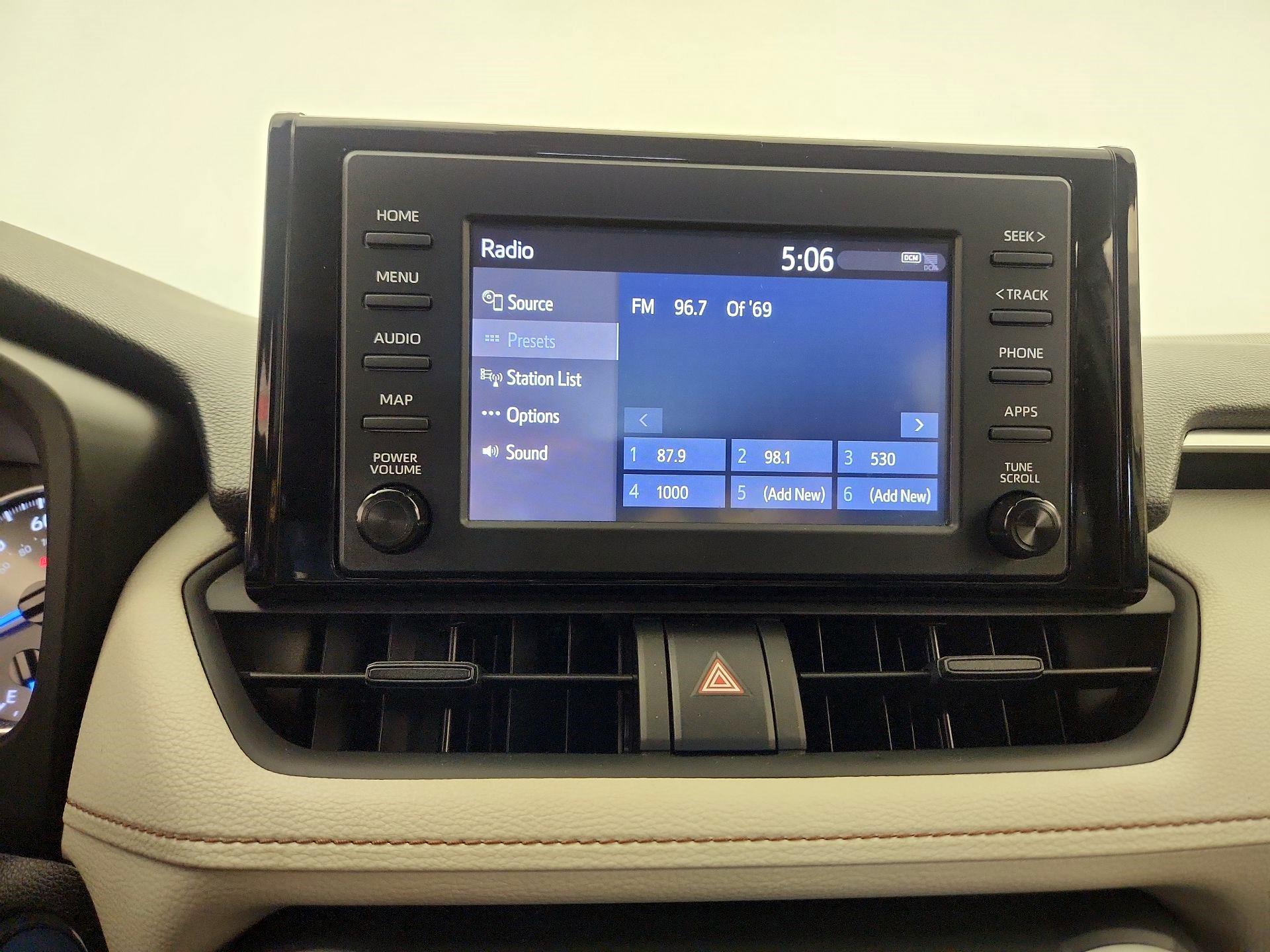 Thumbnail: 2019 Toyota RAV4 - 15