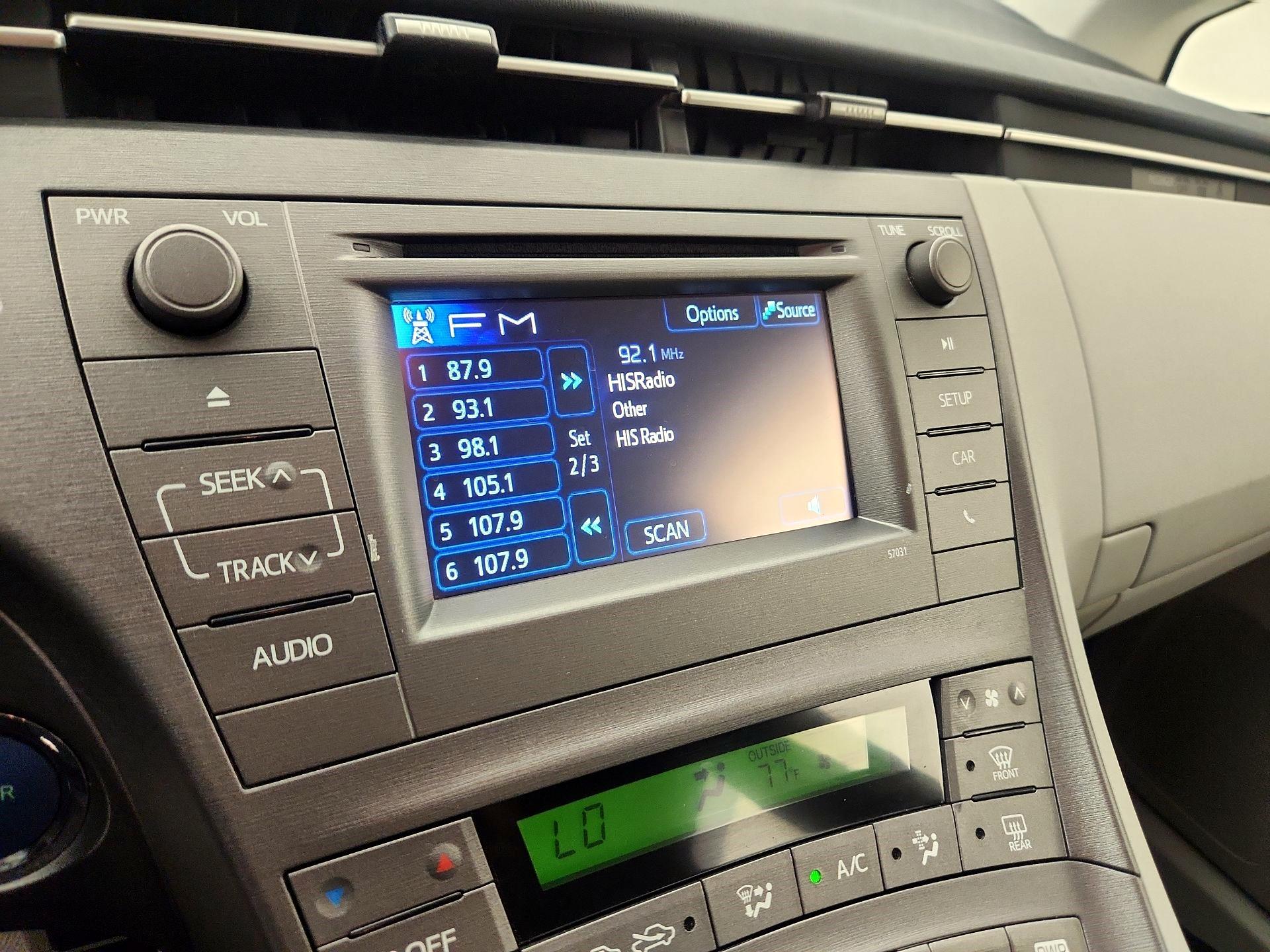Thumbnail: 2015 Toyota Prius - 15