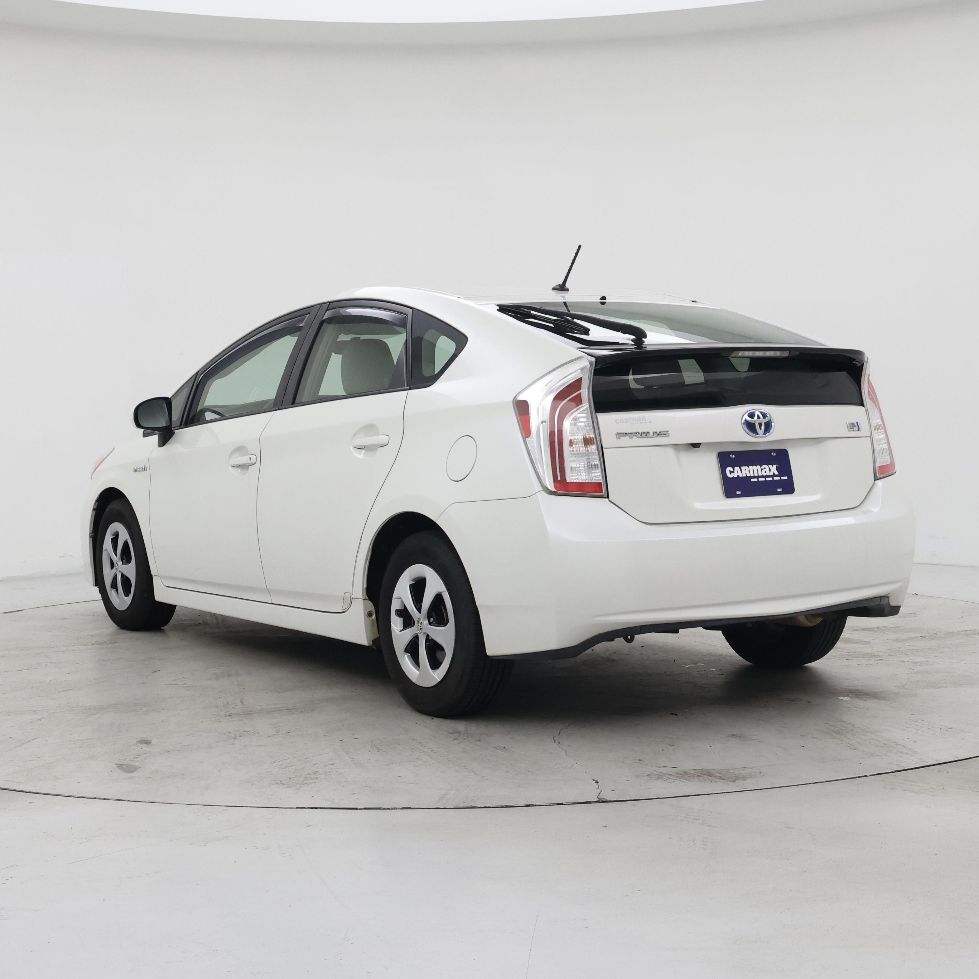 Thumbnail: 2015 Toyota Prius - 2