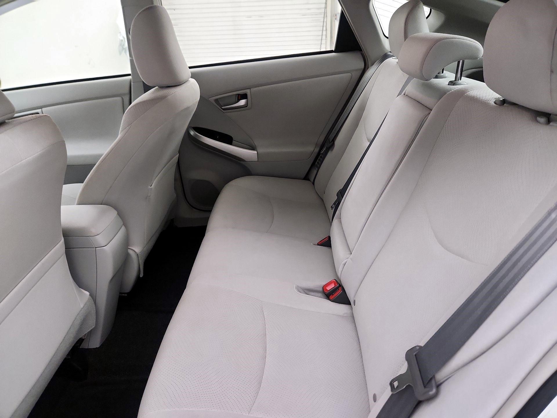 Thumbnail: 2015 Toyota Prius - 19