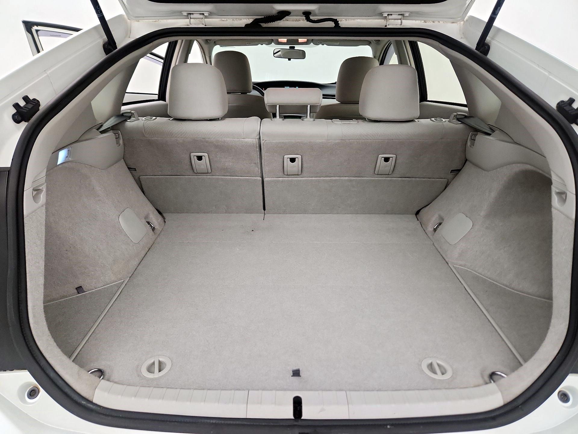 Thumbnail: 2015 Toyota Prius - 20