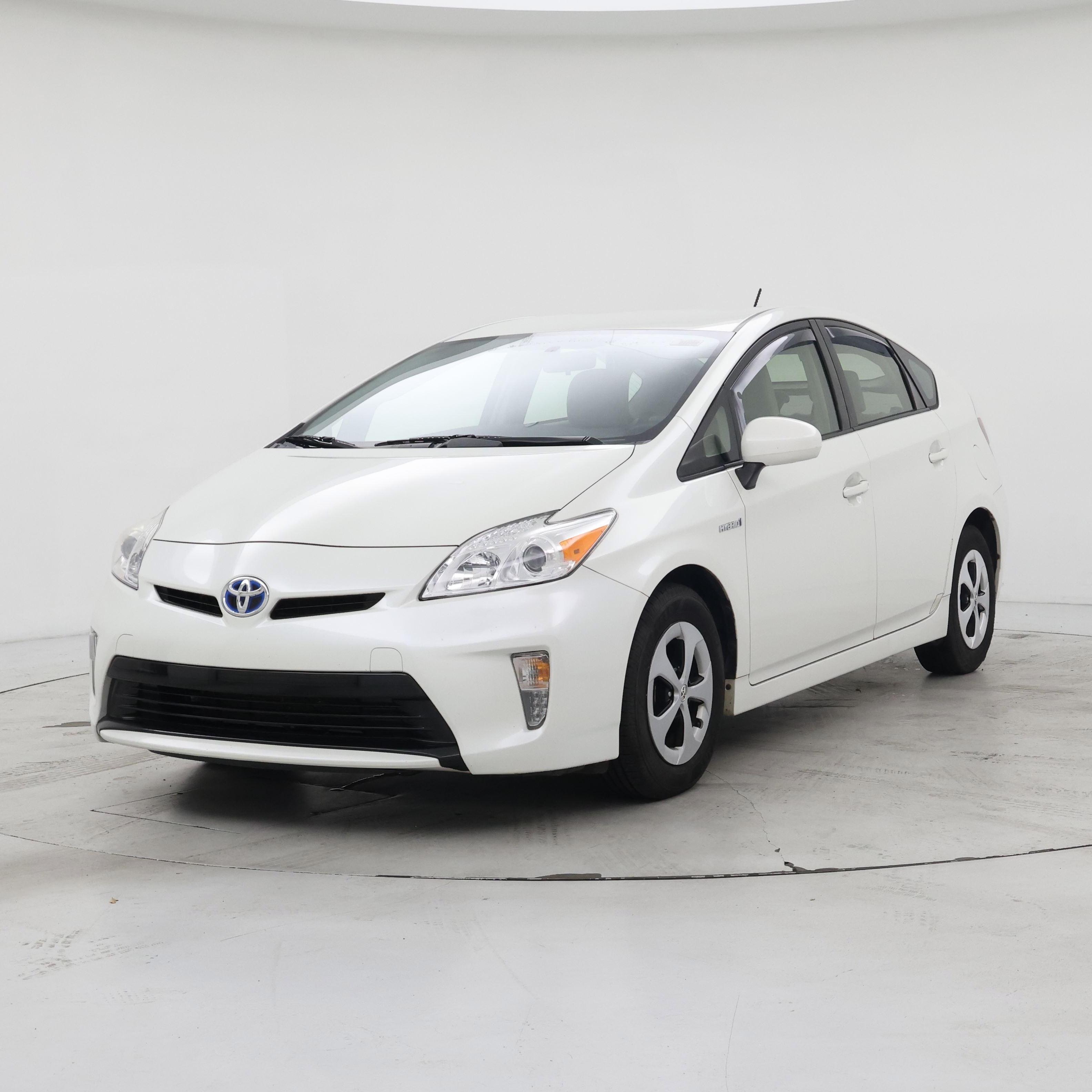Thumbnail: 2015 Toyota Prius - 4