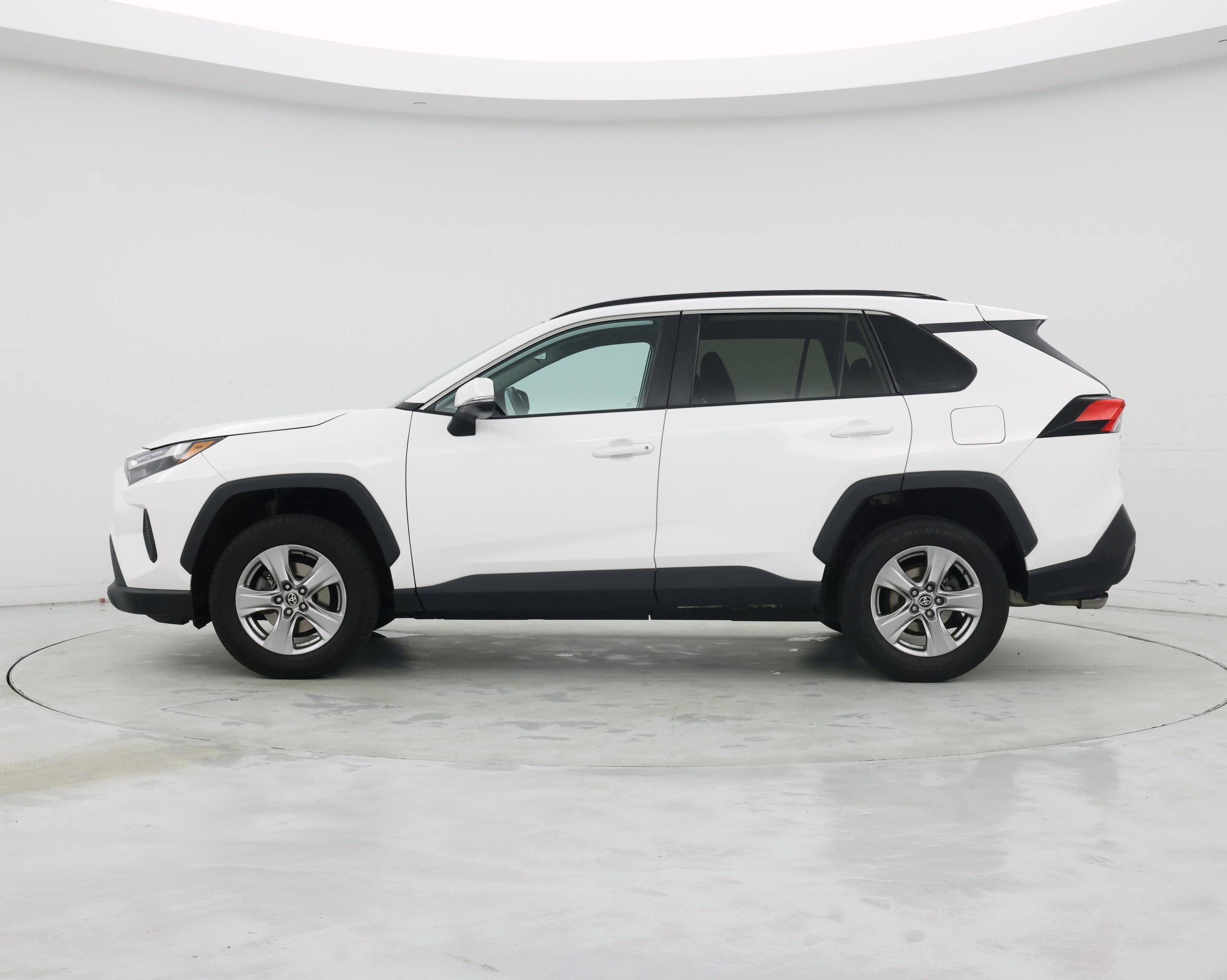 Thumbnail: 2022 Toyota RAV4 - 3