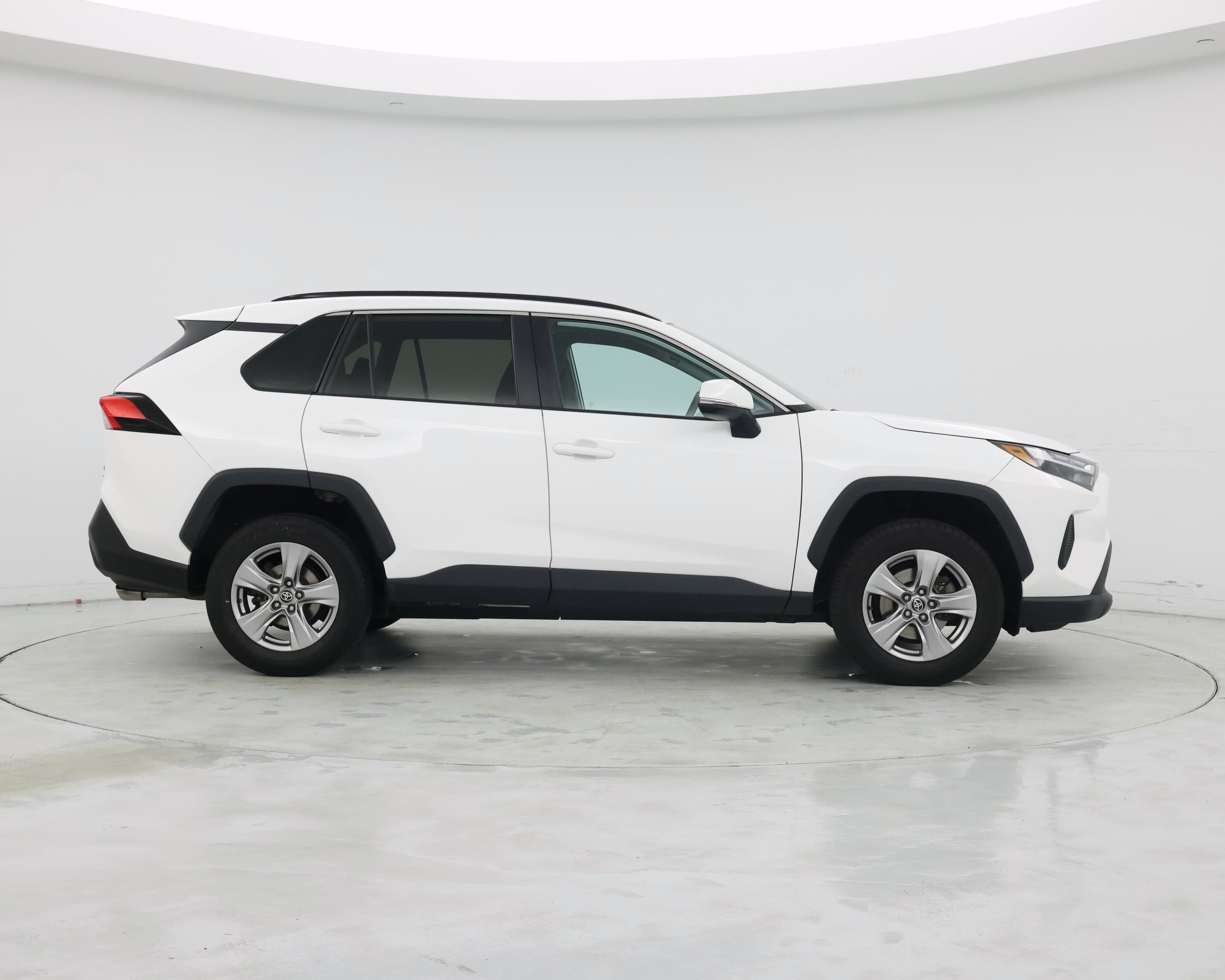 Thumbnail: 2022 Toyota RAV4 - 7