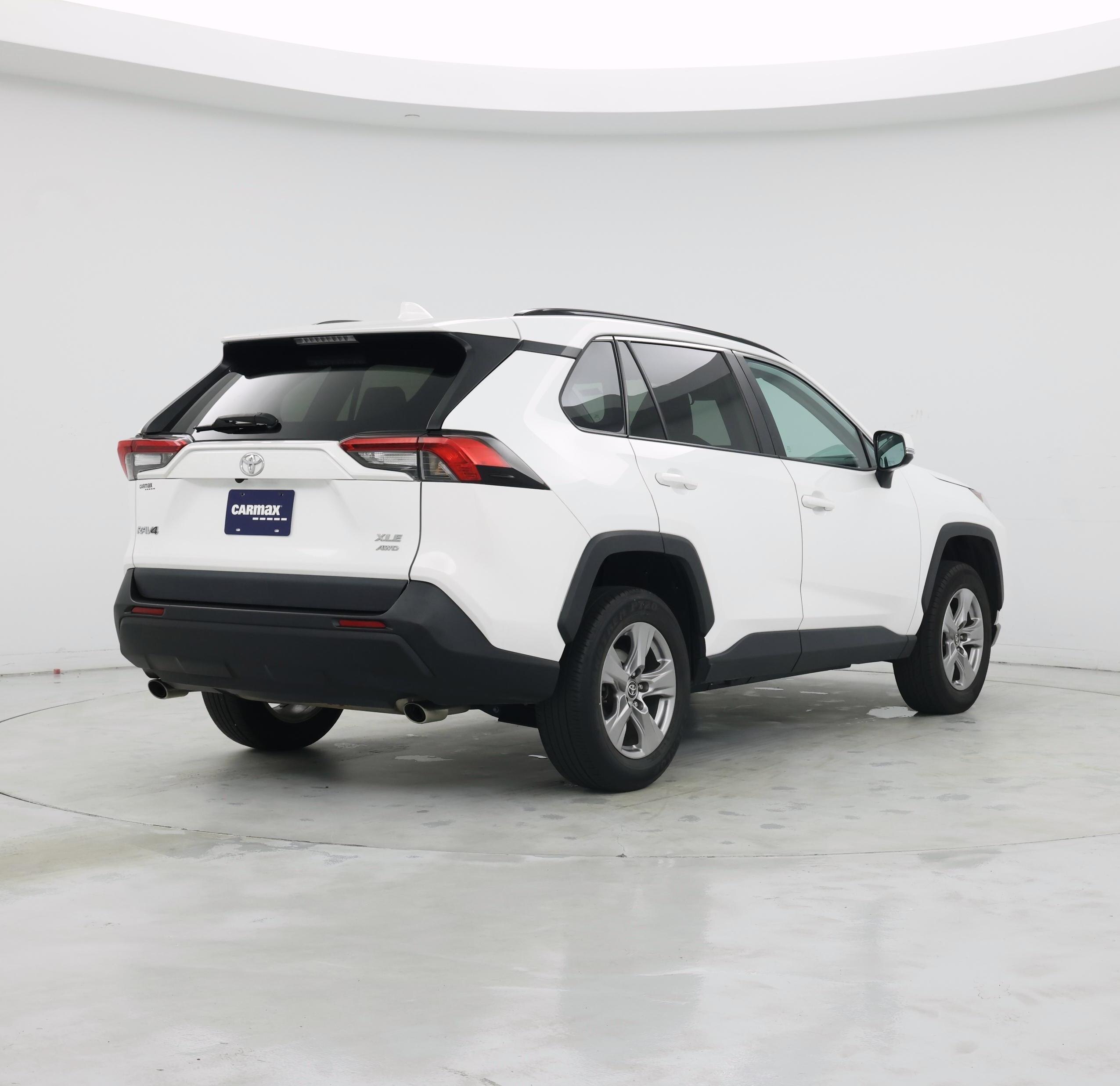 Thumbnail: 2022 Toyota RAV4 - 8