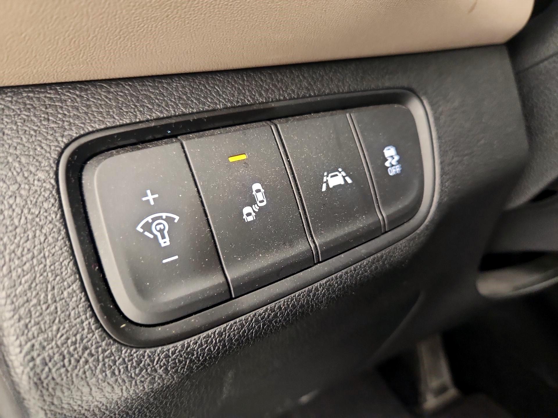 Thumbnail: 2019 Hyundai Santa Fe - 13
