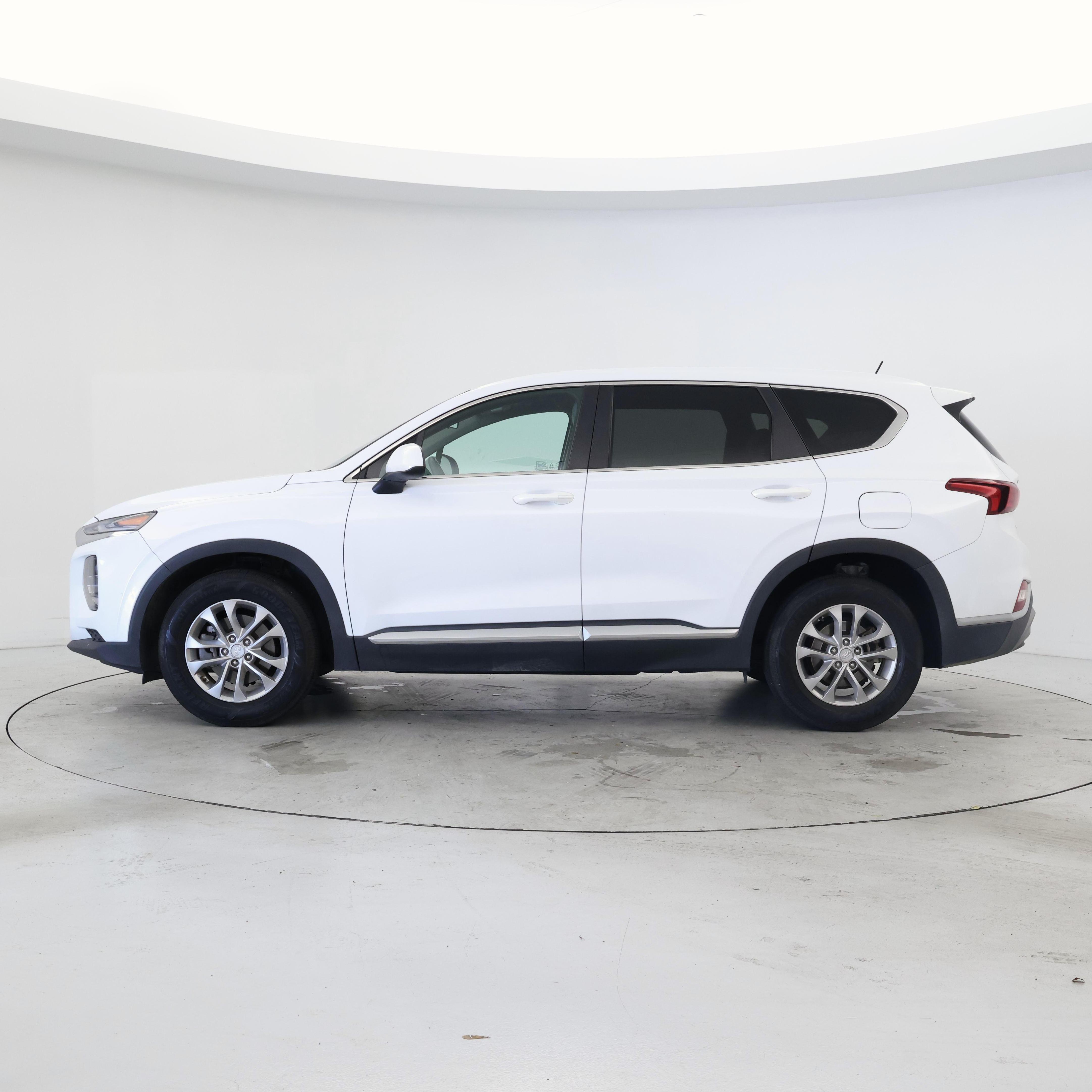 Thumbnail: 2019 Hyundai Santa Fe - 3