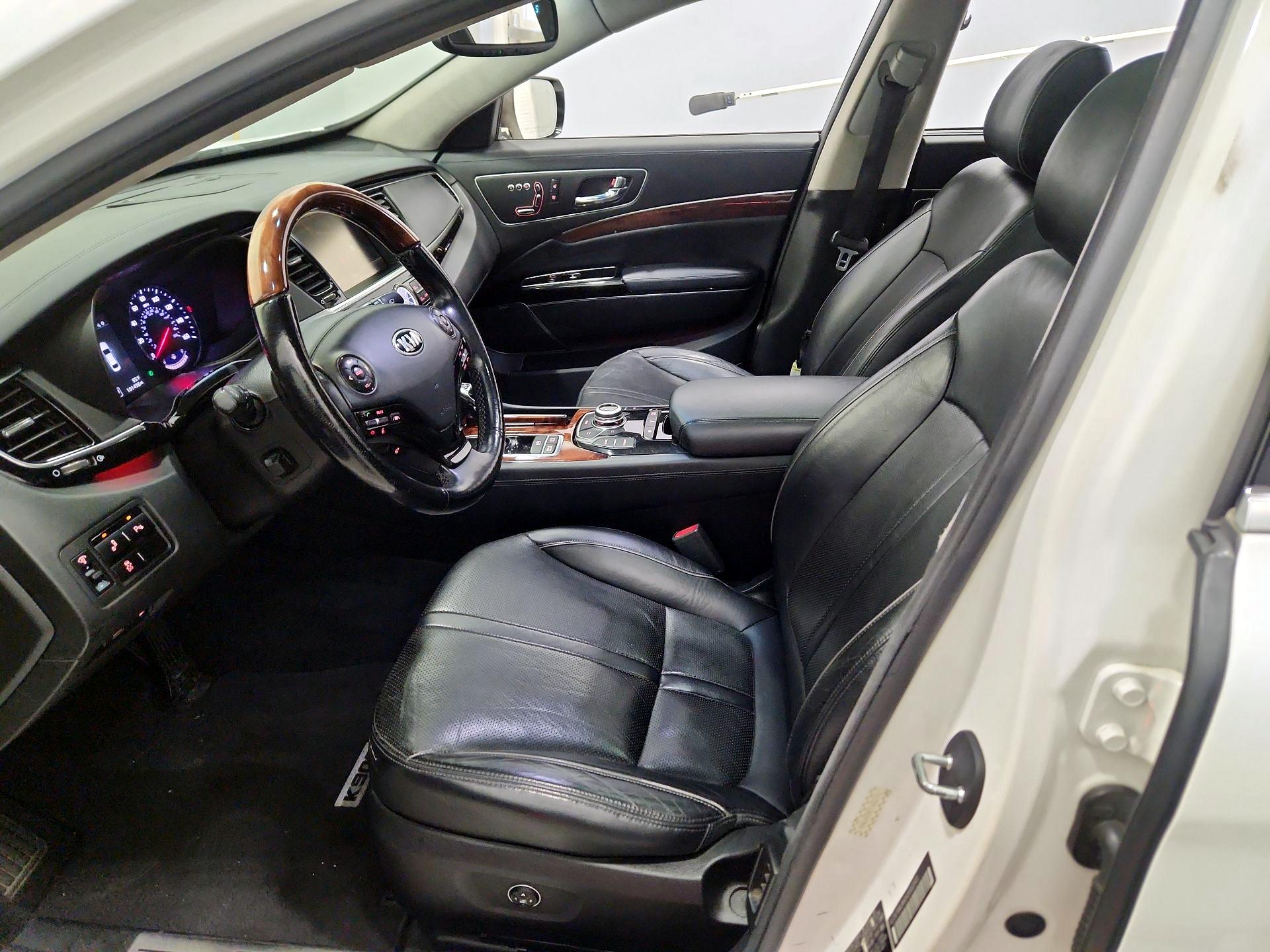 Thumbnail: 2015 Kia K900 - 11