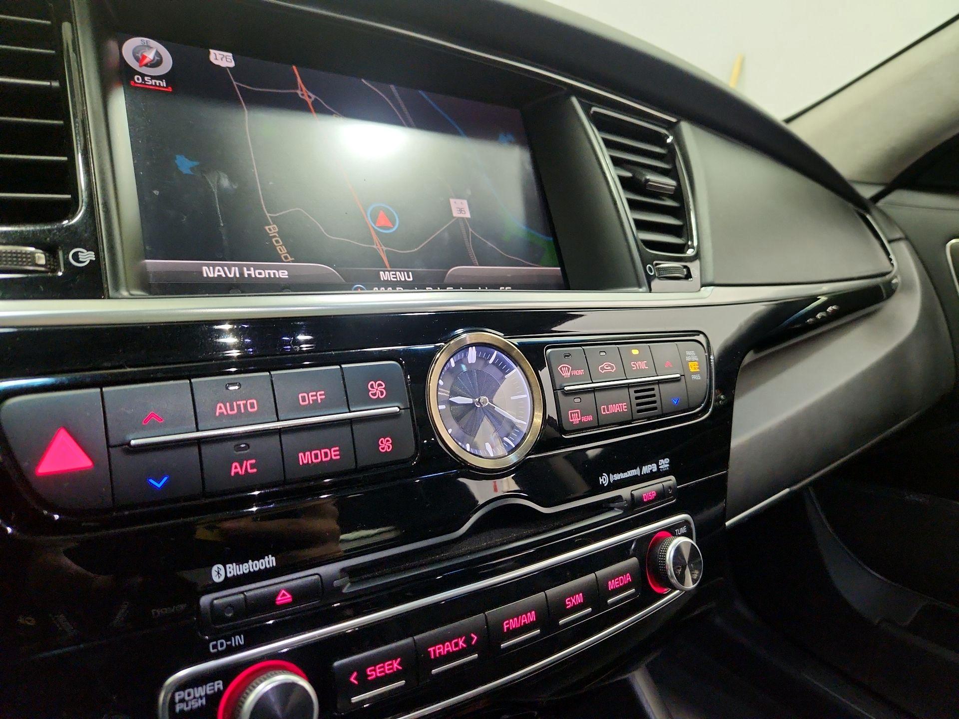 Thumbnail: 2015 Kia K900 - 17