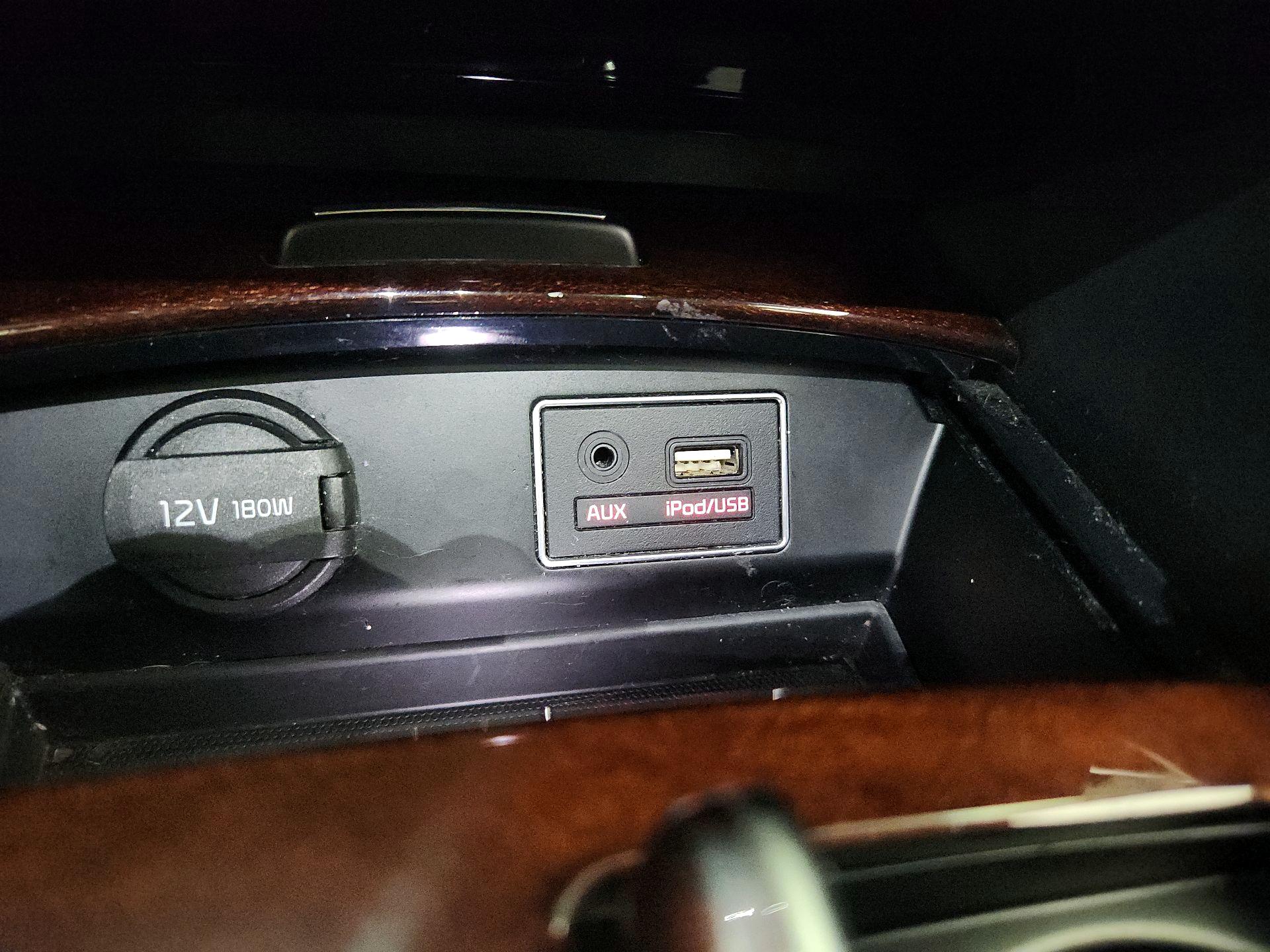 Thumbnail: 2015 Kia K900 - 19