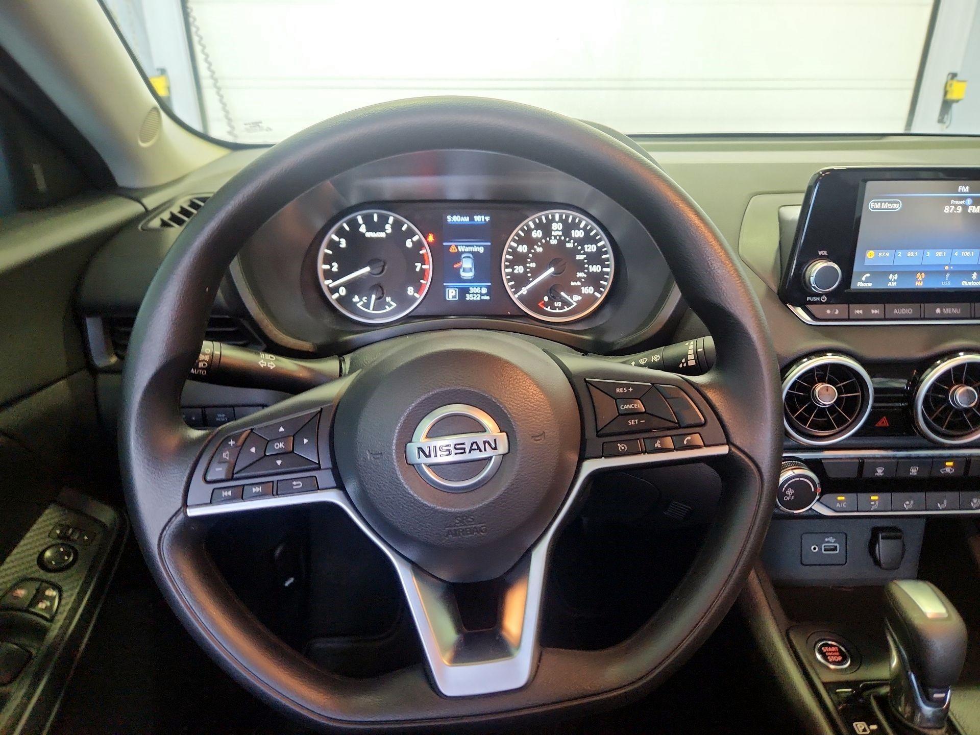 Thumbnail: 2022 Nissan Sentra - 10