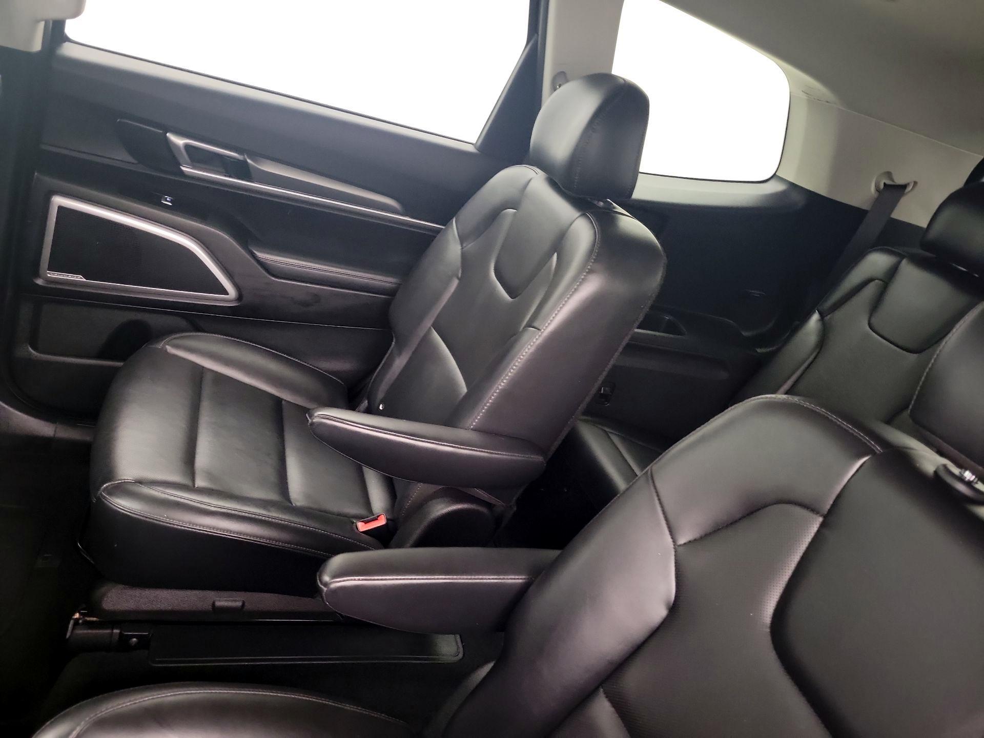 Thumbnail: 2020 Kia Telluride - 20