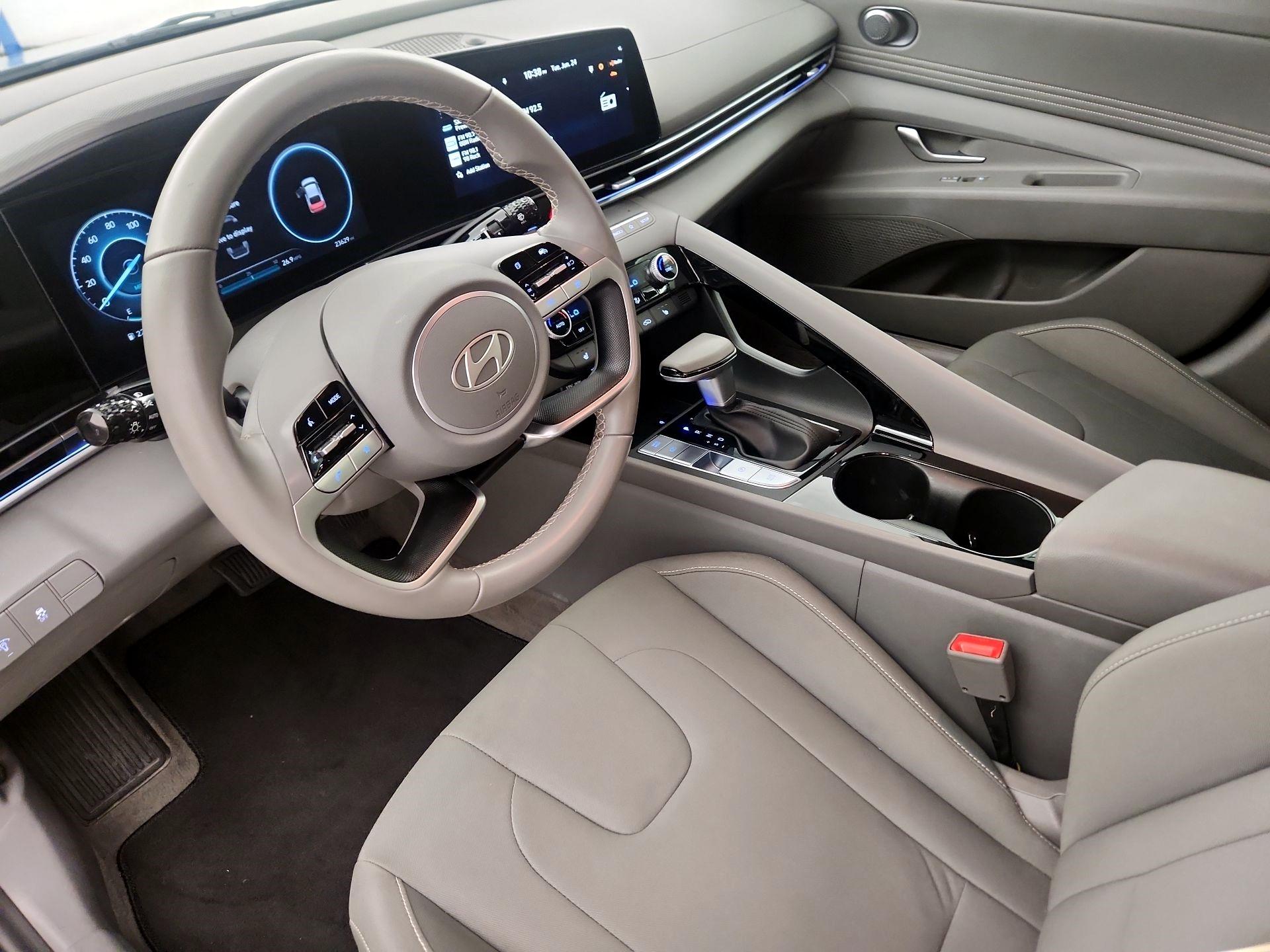 Thumbnail: 2025 Hyundai Elantra - 11