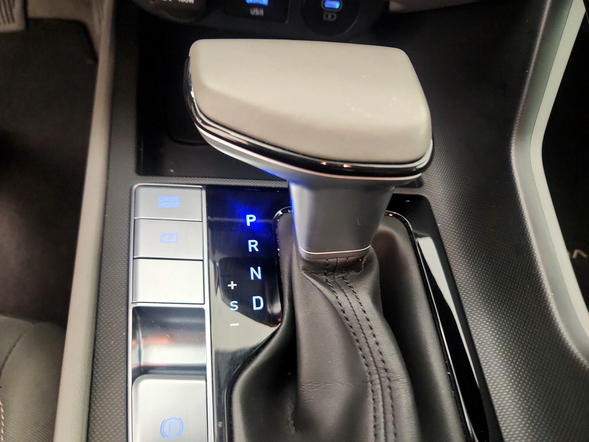 Thumbnail: 2025 Hyundai Elantra - 17