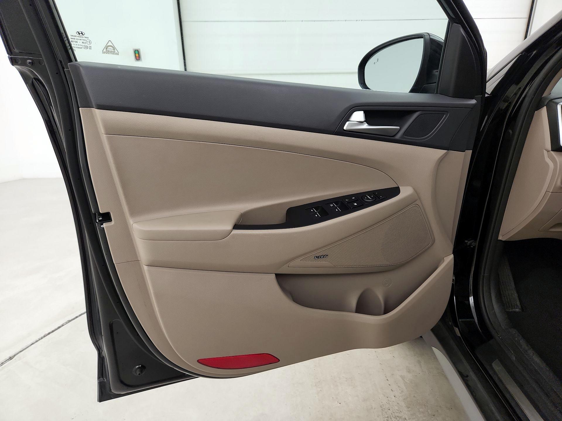 Thumbnail: 2021 Hyundai Tucson - 12