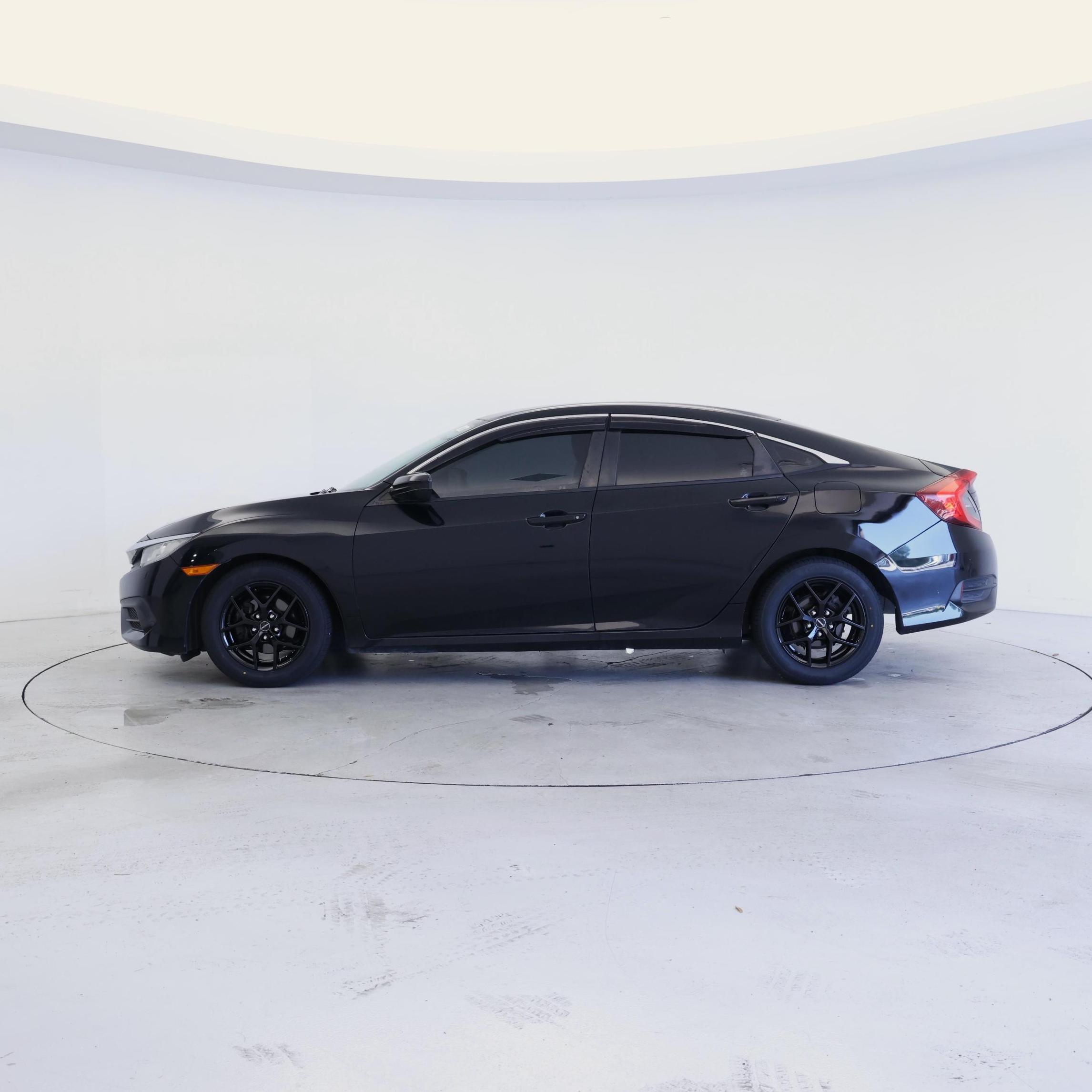 Thumbnail: 2017 Honda Civic - 3