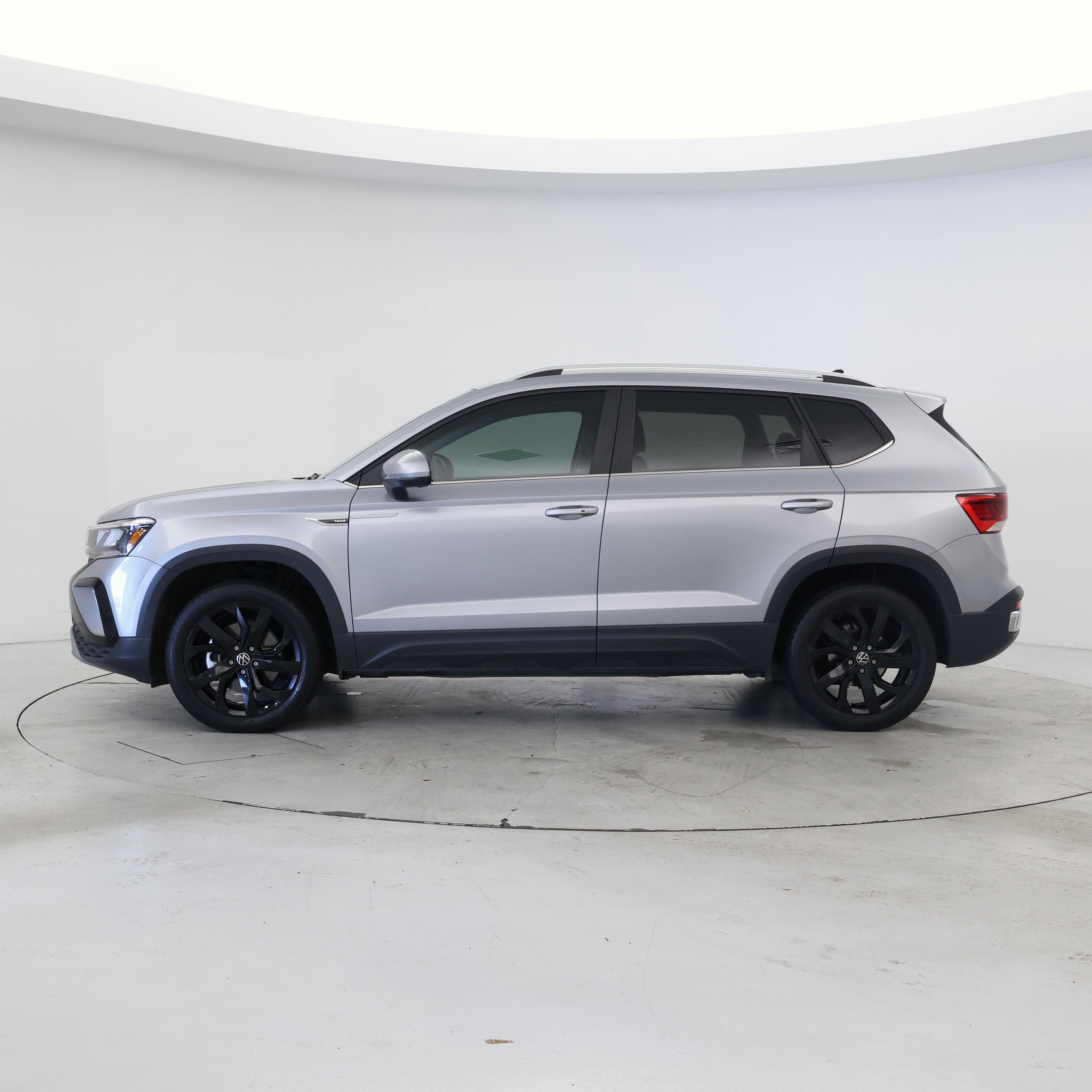 Thumbnail: 2023 Volkswagen Taos - 3