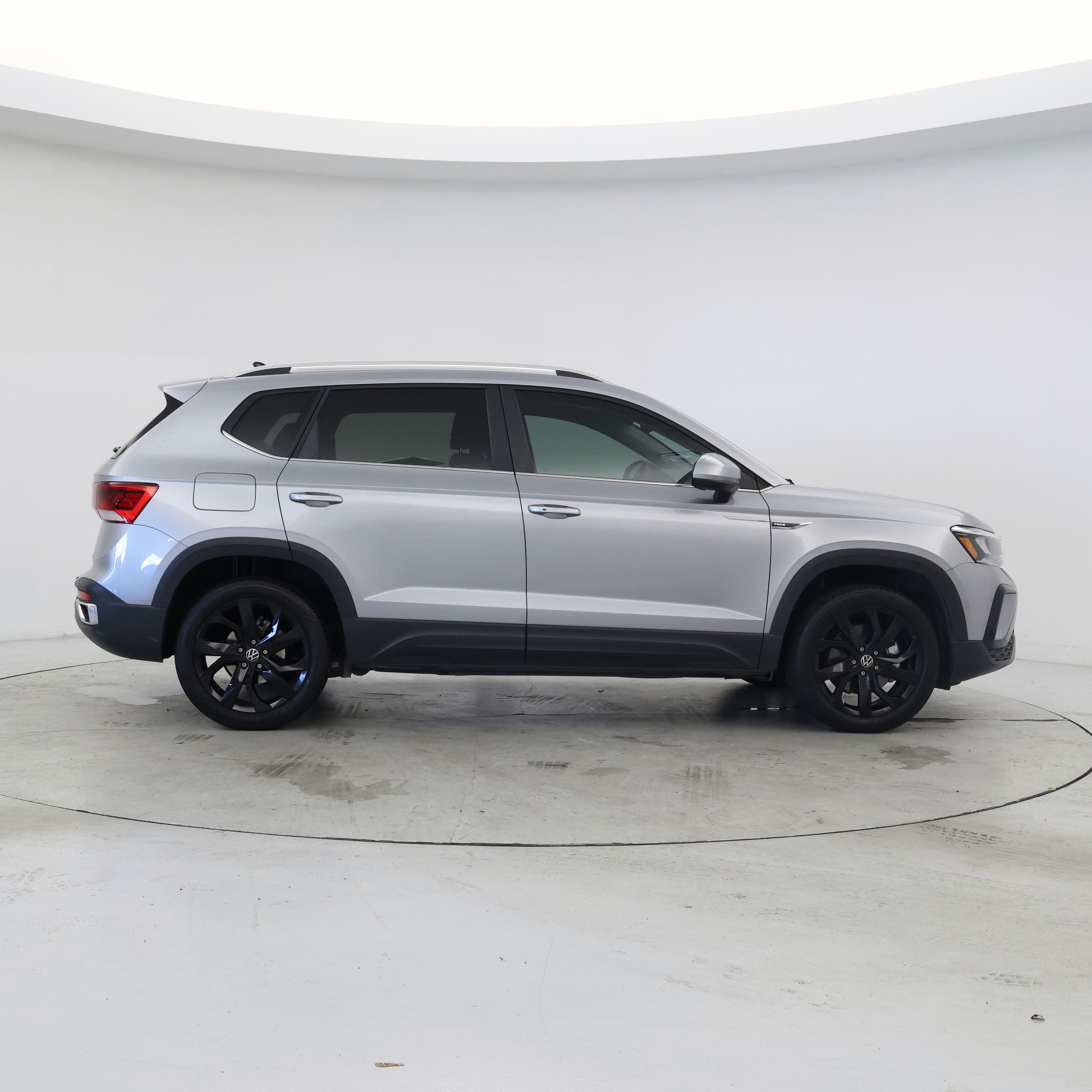 Thumbnail: 2023 Volkswagen Taos - 7