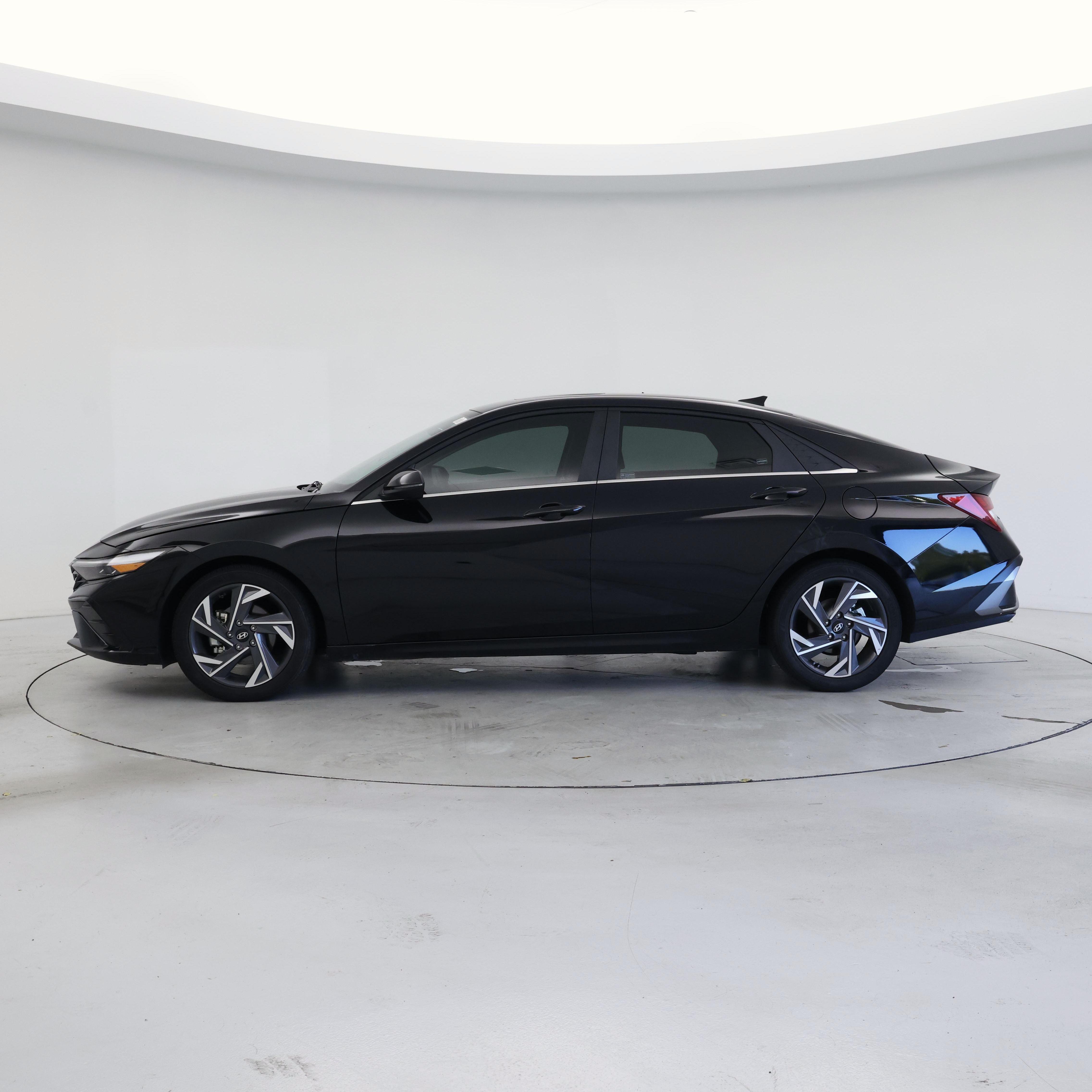 Thumbnail: 2025 Hyundai Elantra - 3