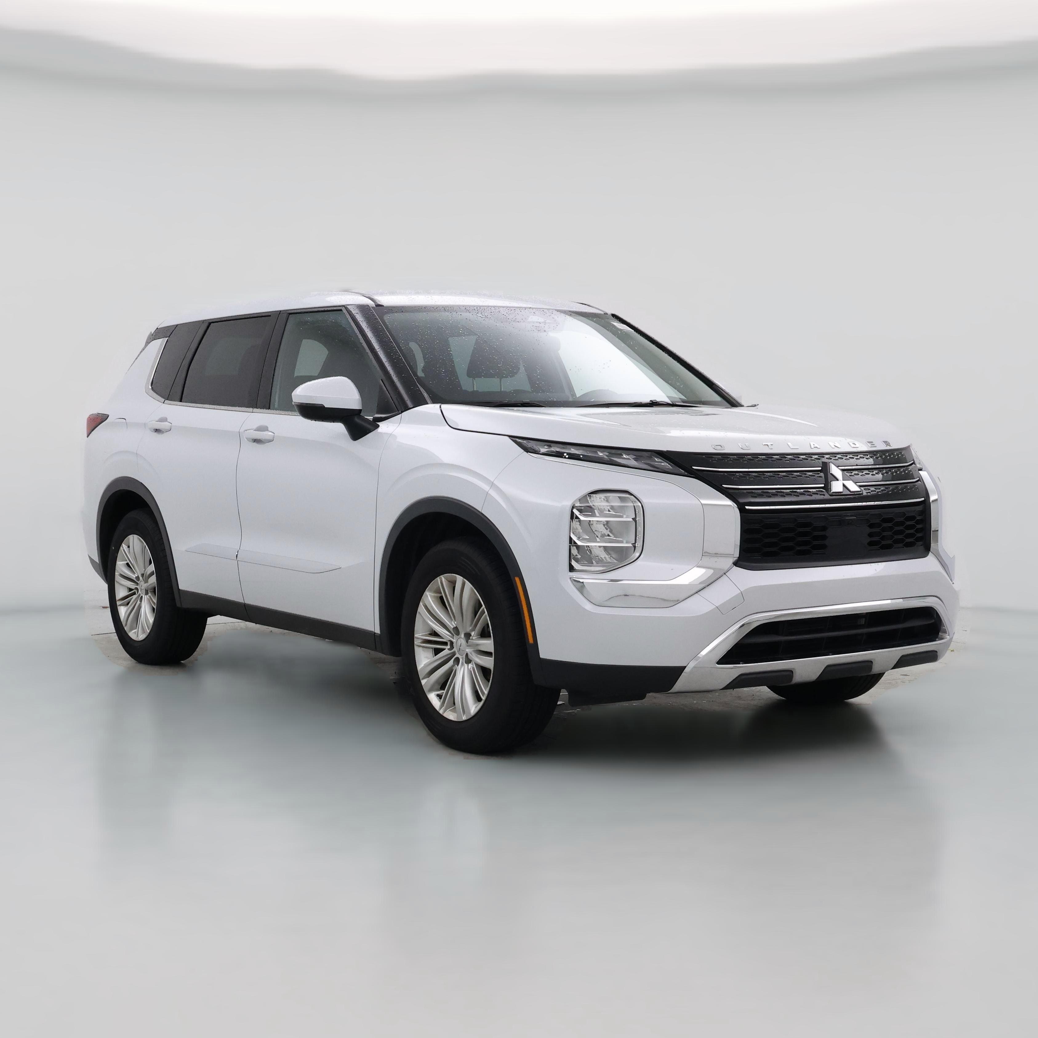 Thumbnail: 2023 Mitsubishi Outlander - 1