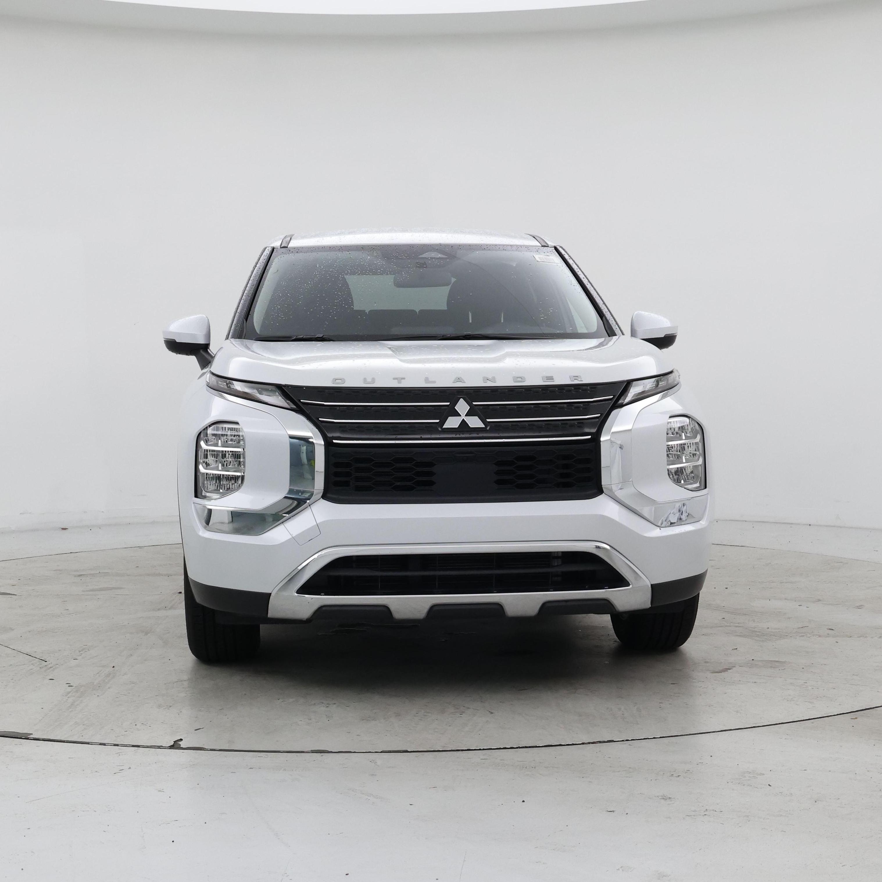Thumbnail: 2023 Mitsubishi Outlander - 5