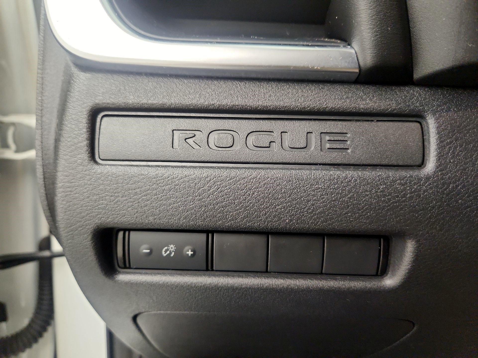 Thumbnail: 2022 Nissan Rogue - 13