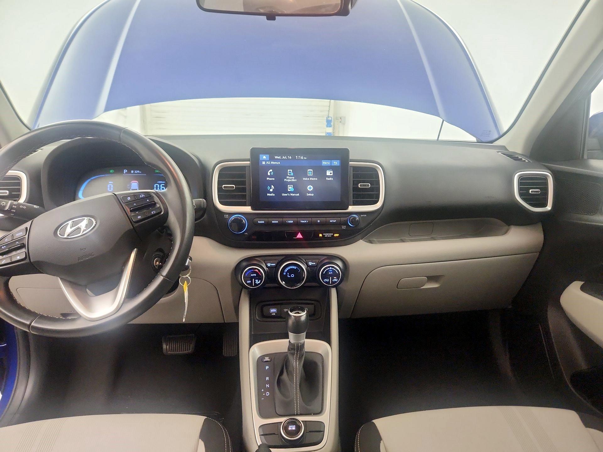 Thumbnail: 2023 Hyundai Venue - 9